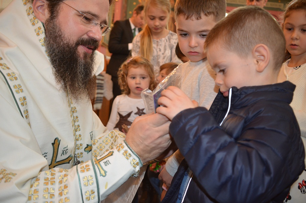 Vizite pastorale ale Părintelui Episcop Macarie la comunitățile de români din Danemarca și Suedia