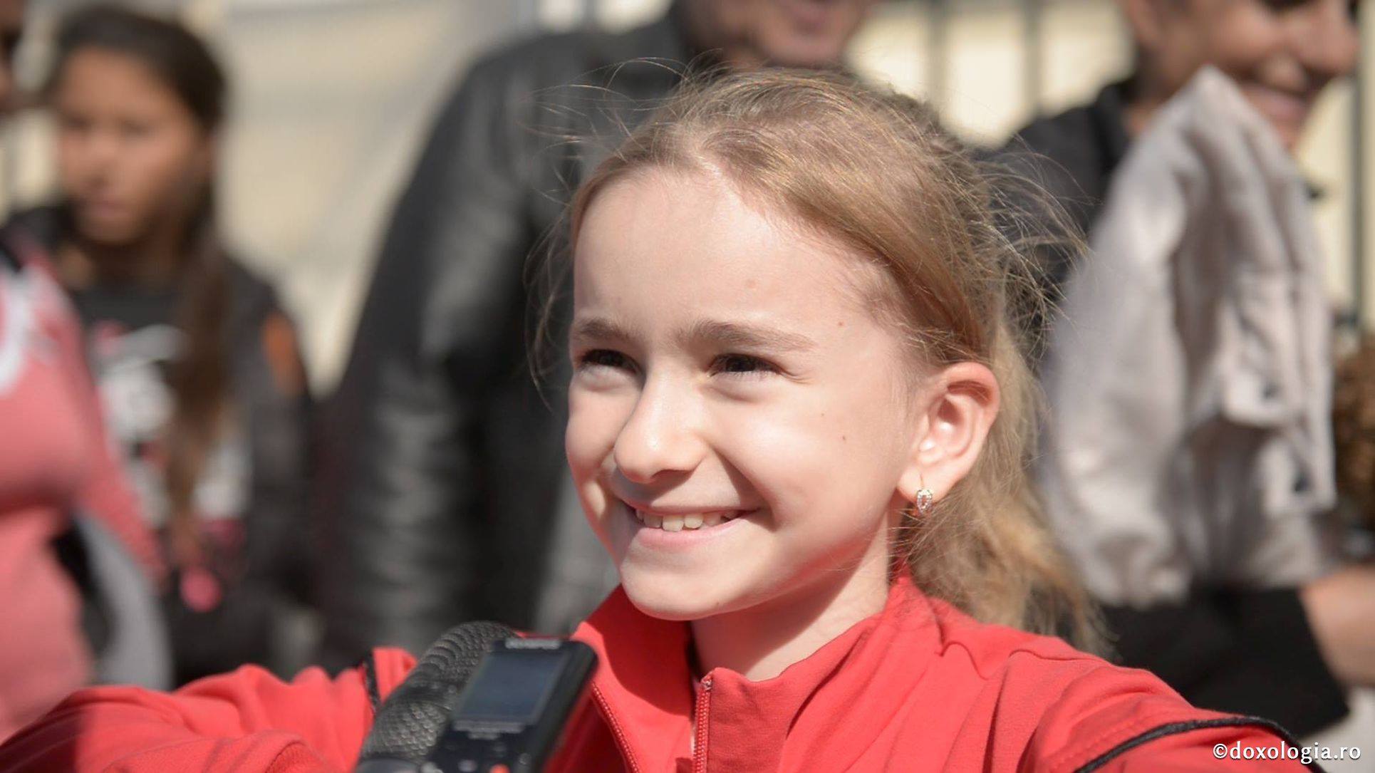 Lecție de viață și de religie cu un copil, pelerin la Sfânta Parascheva