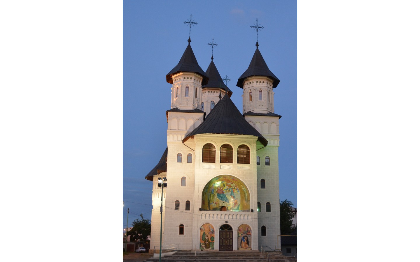 Sfinţirea Bisericii „Sfântul Ierarh Nectarie” din Iaşi