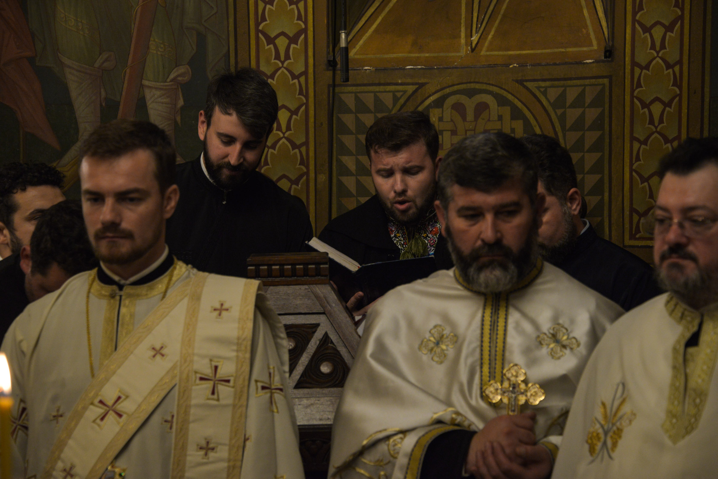 Slujba de încreştinare a pruncului Simon Petru Cîrlescu, oficiată de IPS Mitropolit Teofan Slujba de încreştinare a pruncului Simon Petru Cîrlescu, oficiată de IPS Mitropolit Teofan