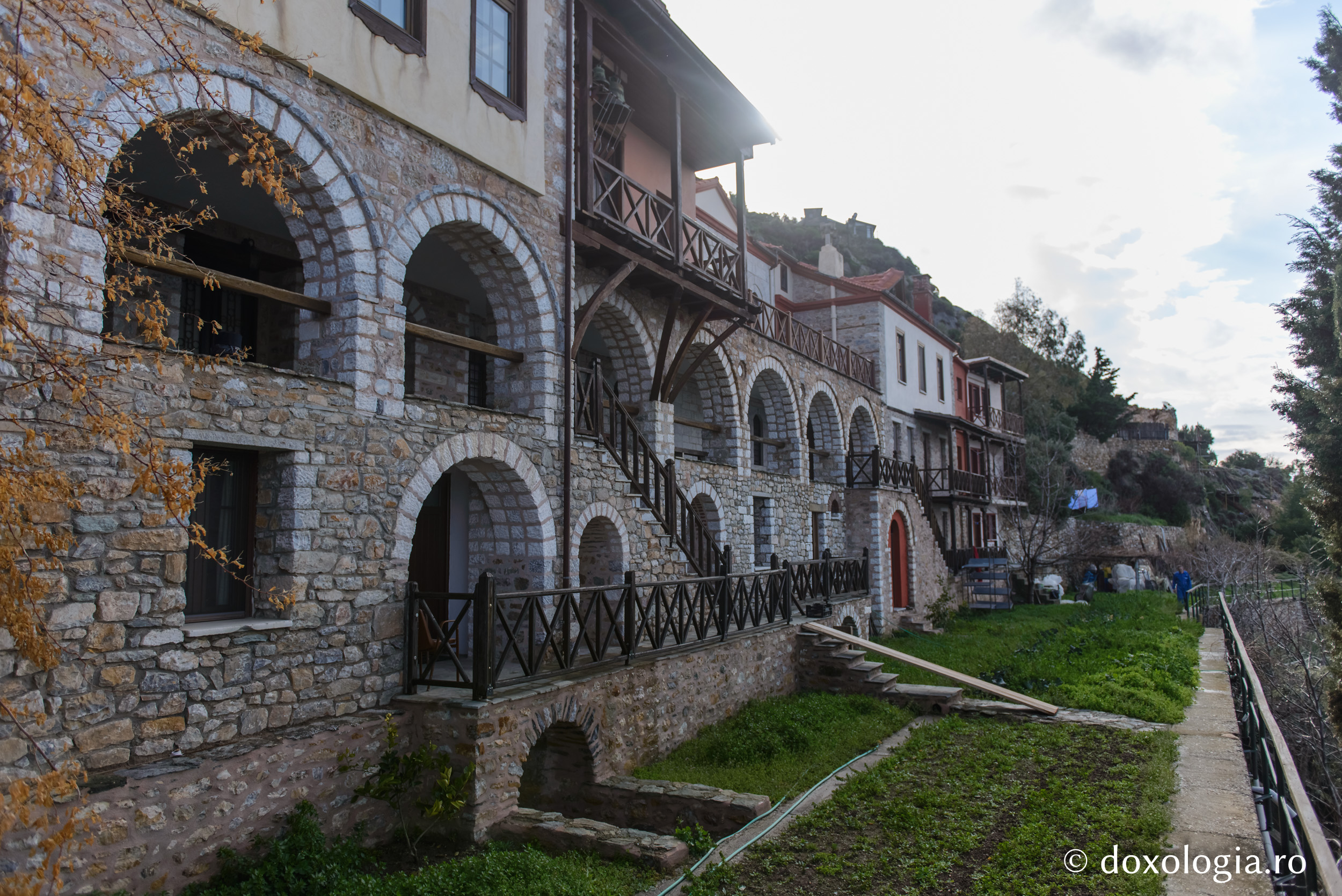 Gheronda Arsenie cel din peșteră (4)
