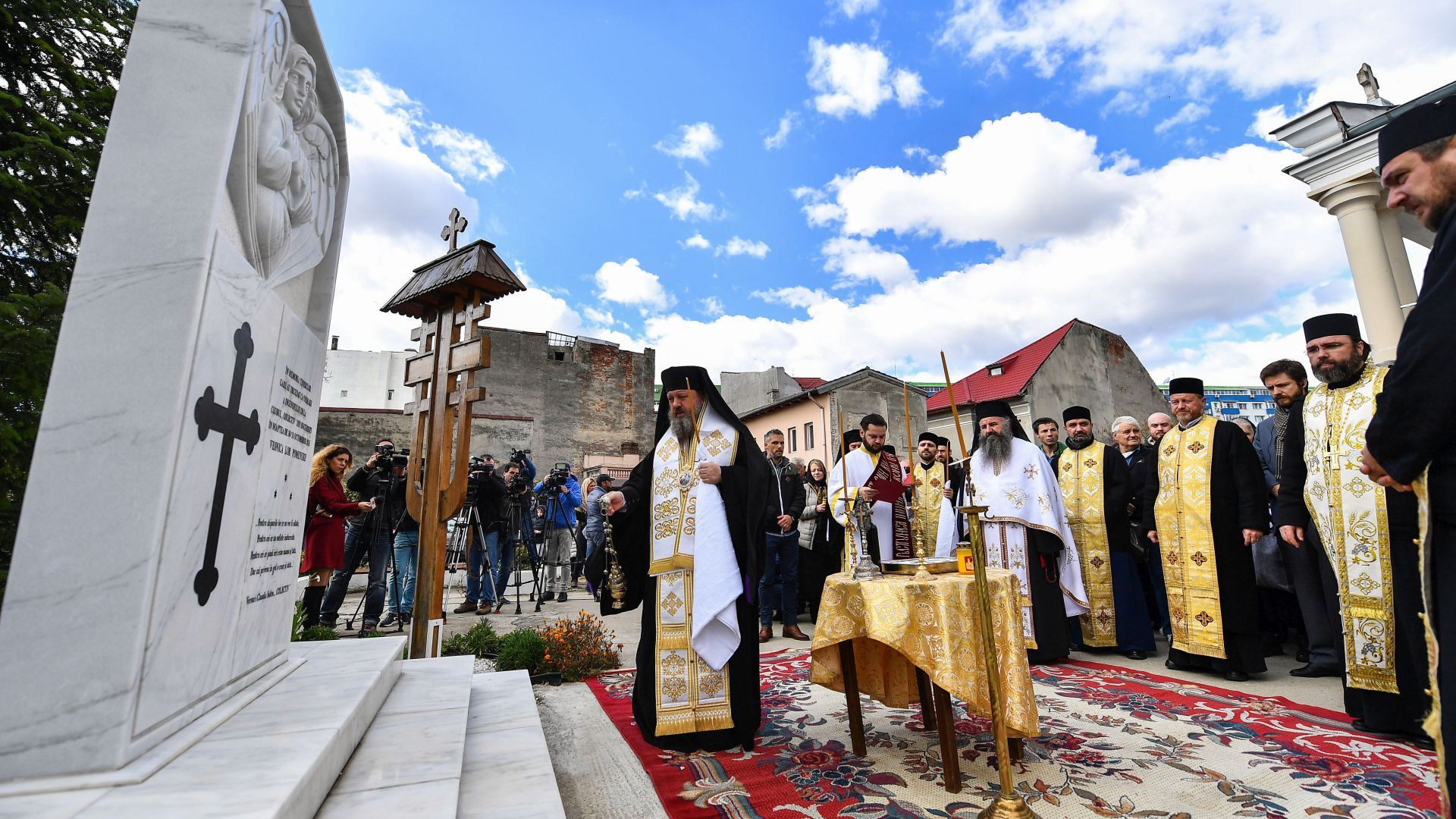 Doi ani de la incendiul din clubul „Colectiv”. PS Timotei Prahoveanul: „Să plângem cu cei care plâng!”