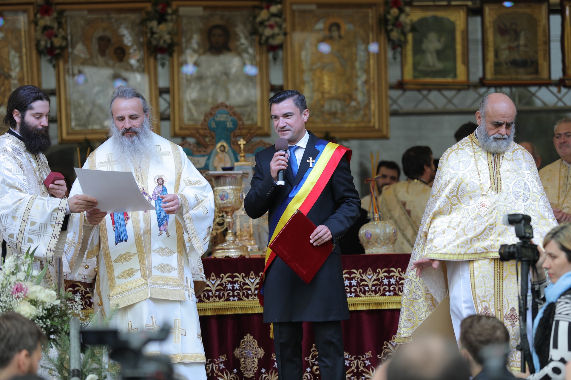 Sărbătoare istorică în cartierul ieșean Alexandru cel Bun: Biserica „Sfântul Ierarh Nectarie” a fost sfințită