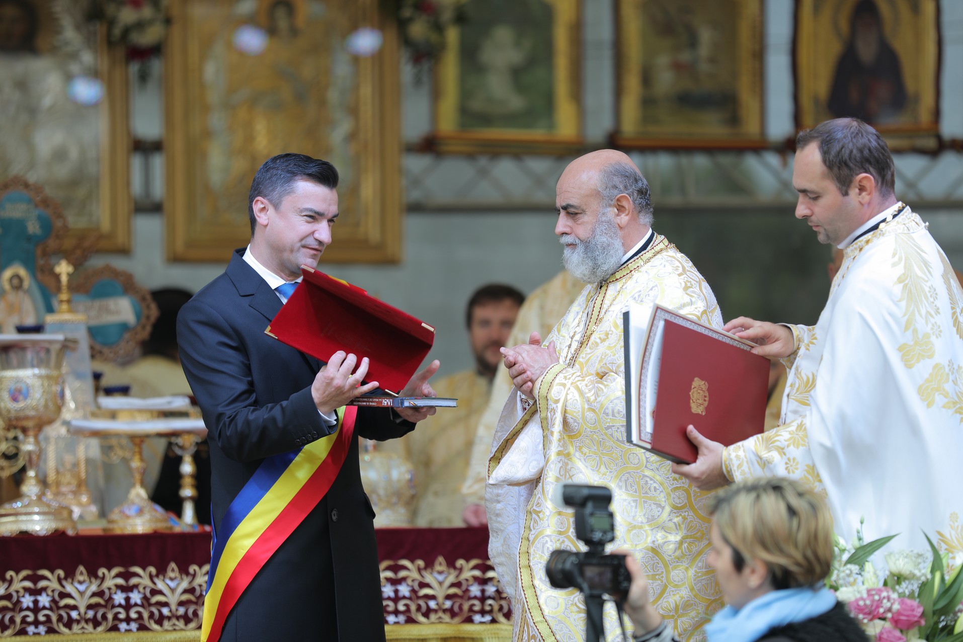 Sărbătoare istorică în cartierul ieșean Alexandru cel Bun: Biserica „Sfântul Ierarh Nectarie” a fost sfințită