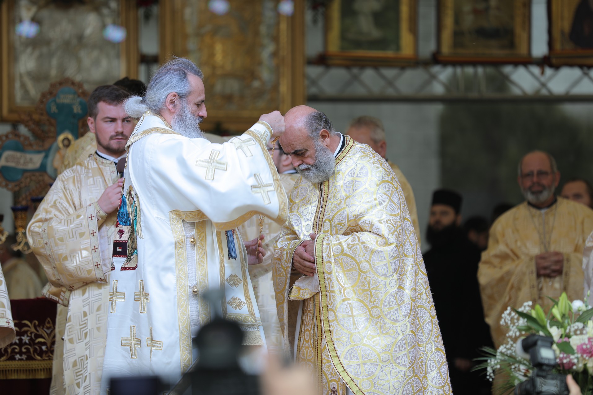 Sărbătoare istorică în cartierul ieșean Alexandru cel Bun: Biserica „Sfântul Ierarh Nectarie” a fost sfințită