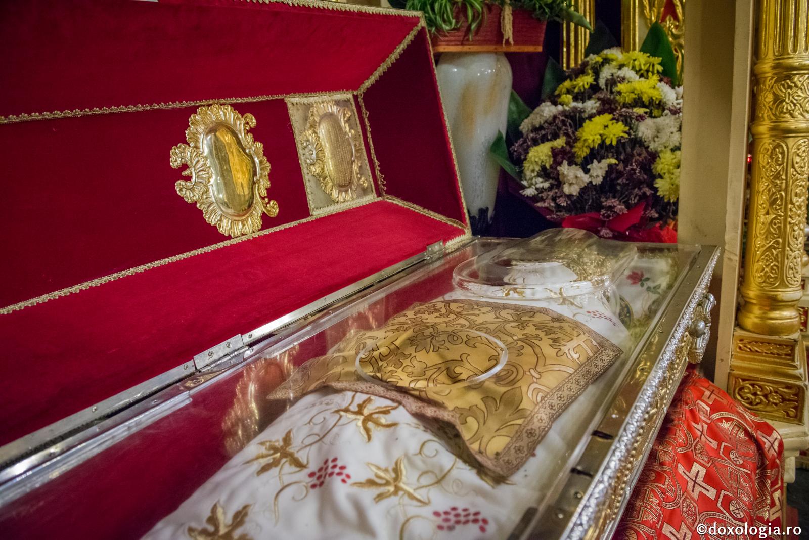 Rugăciuni către Sfânta Cuvioasă Parascheva