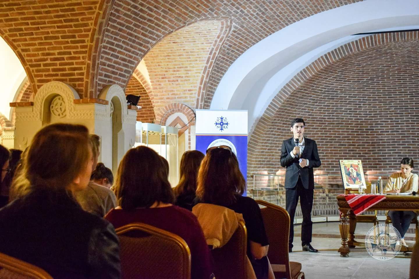 Prima întâlnire din cadrul proiectului „Conferinţa tinerilor“, organizată de ASCOR şi ATOR Iaşi