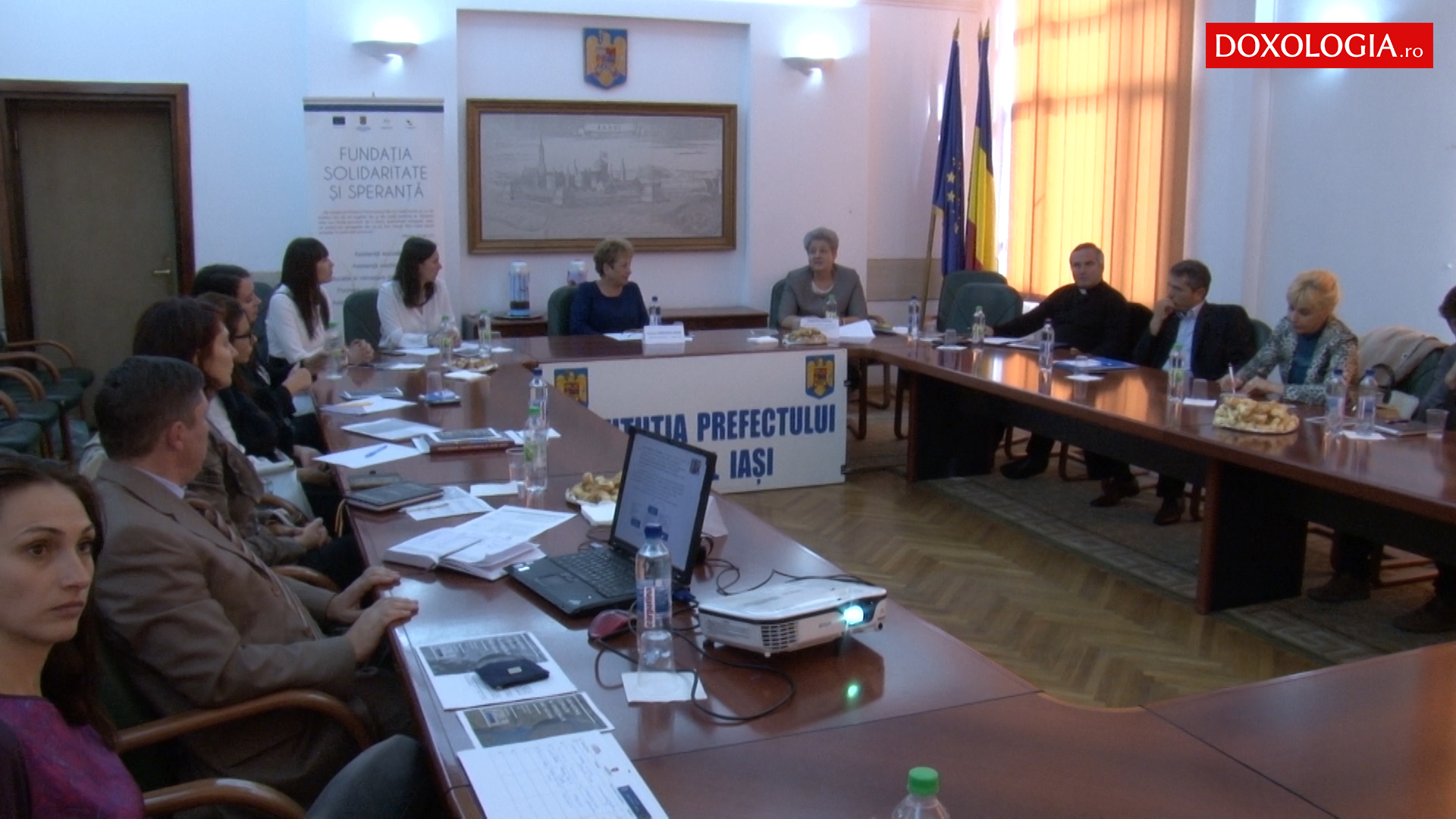 (Video) Dezbatere pe tema „Abandonul copiilor în orfelinate sau acasă”