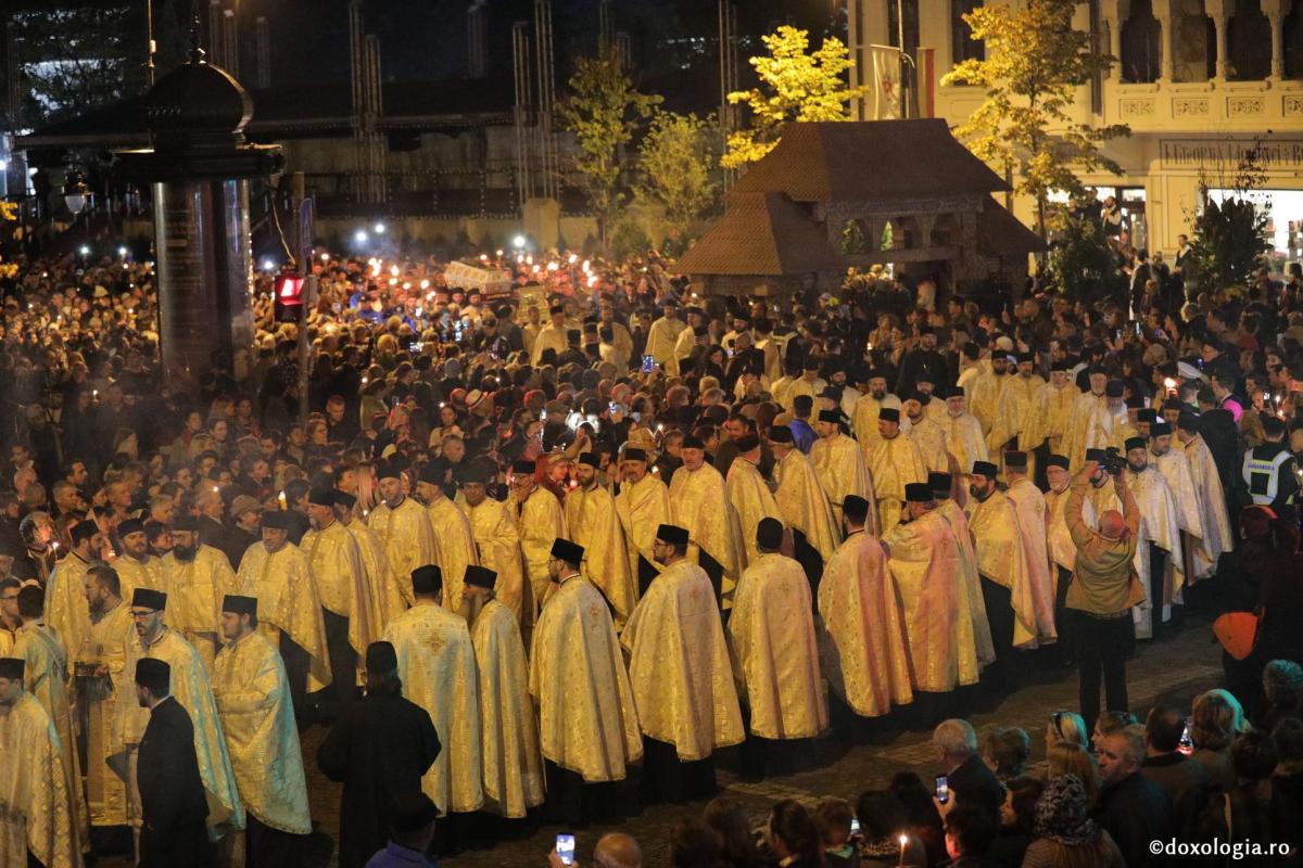 (Video) 25.000 de credincioși pe Calea Sfinților de la Iași