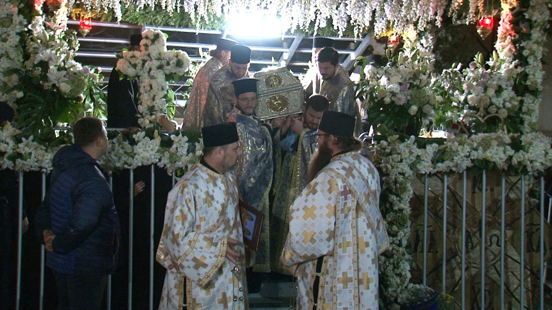 (Video) Hramul Sfintei Parascheva la final