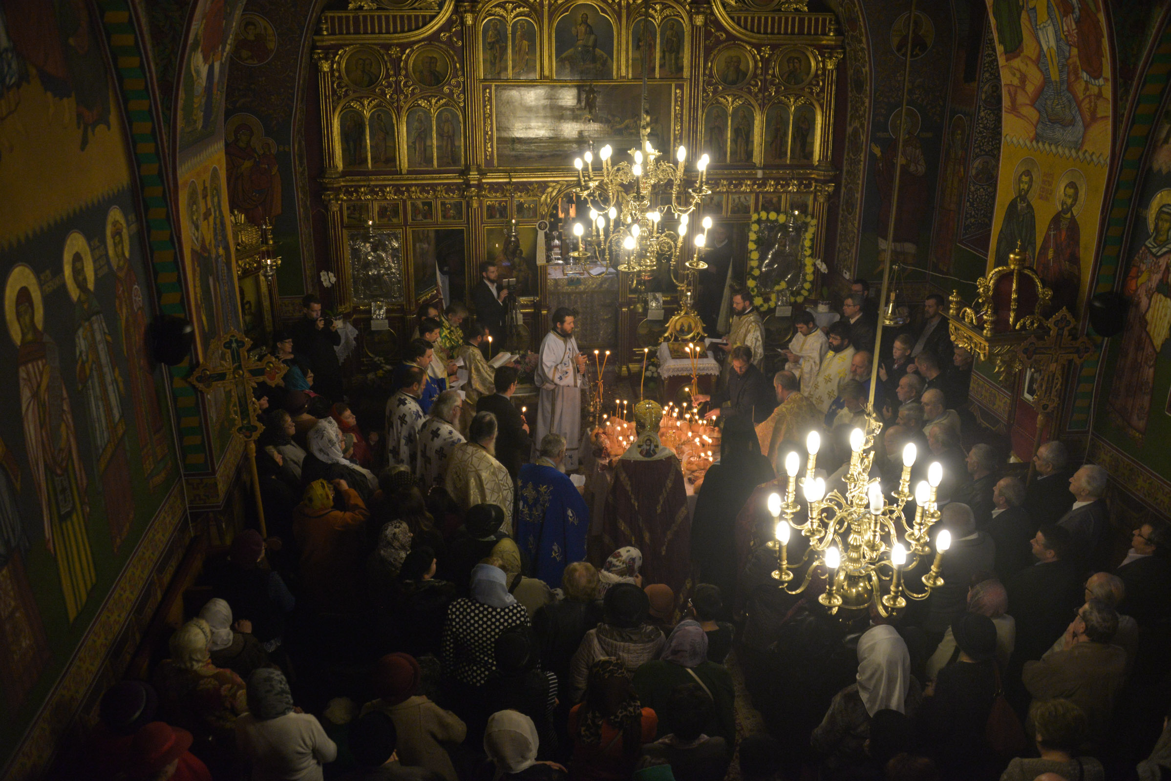 Ziua închinată Ocrotitoarei Moldovei, sărbătorită la biserica ei din Păcurarii Iaşului Ziua închinată Ocrotitoarei Moldovei, sărbătorită la biserica ei din Păcurarii Iaşului