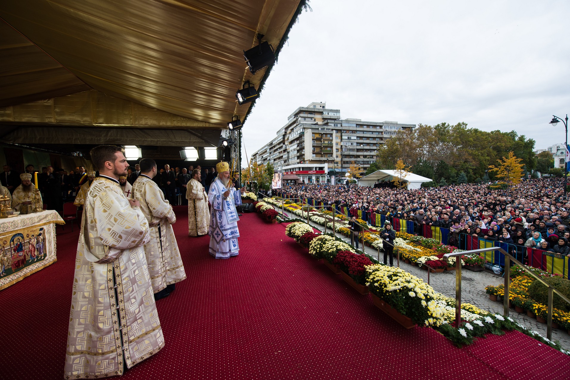 Sfânta Parascheva și-a primit închinătorii de ziua ei