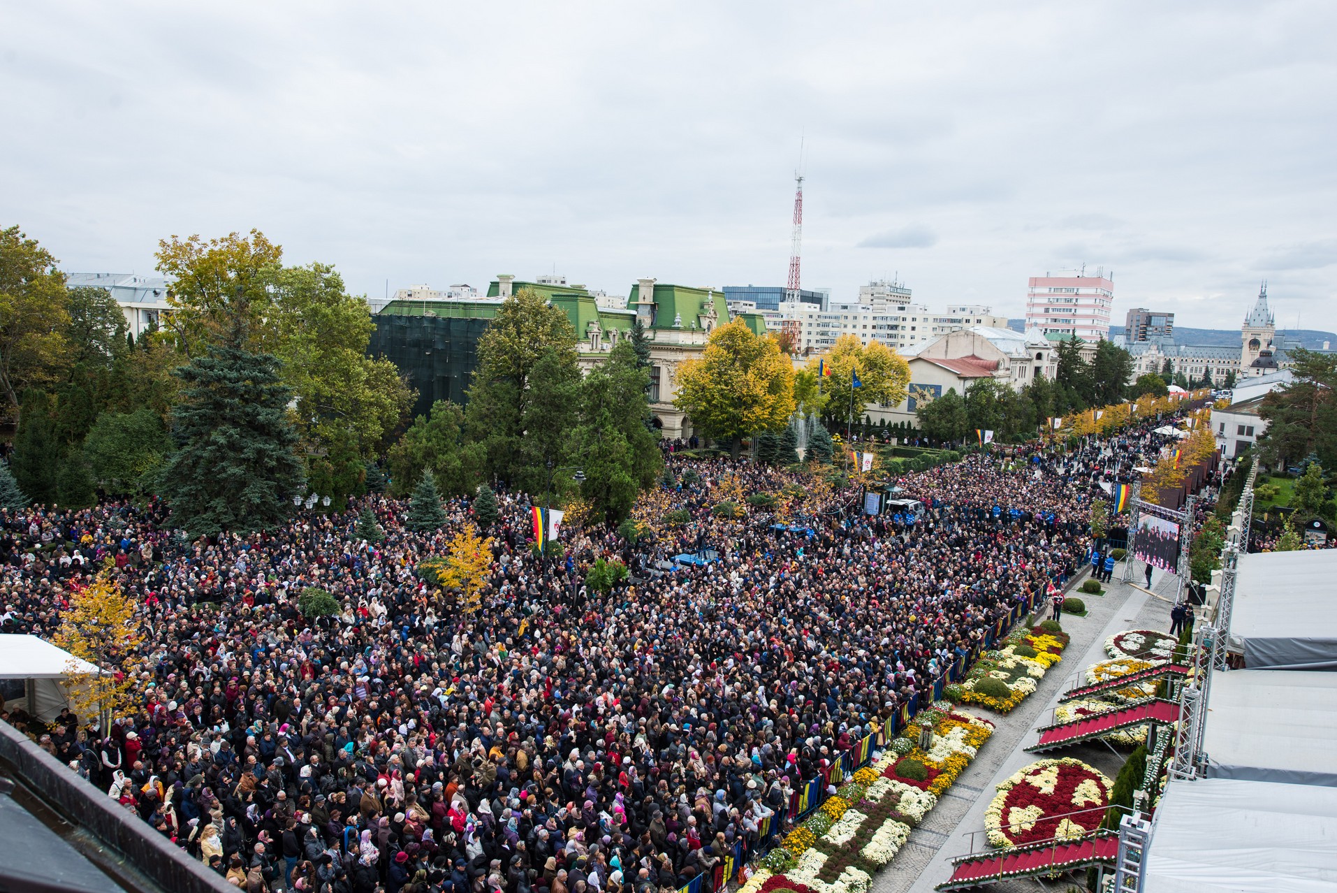Sfânta Parascheva și-a primit închinătorii de ziua ei