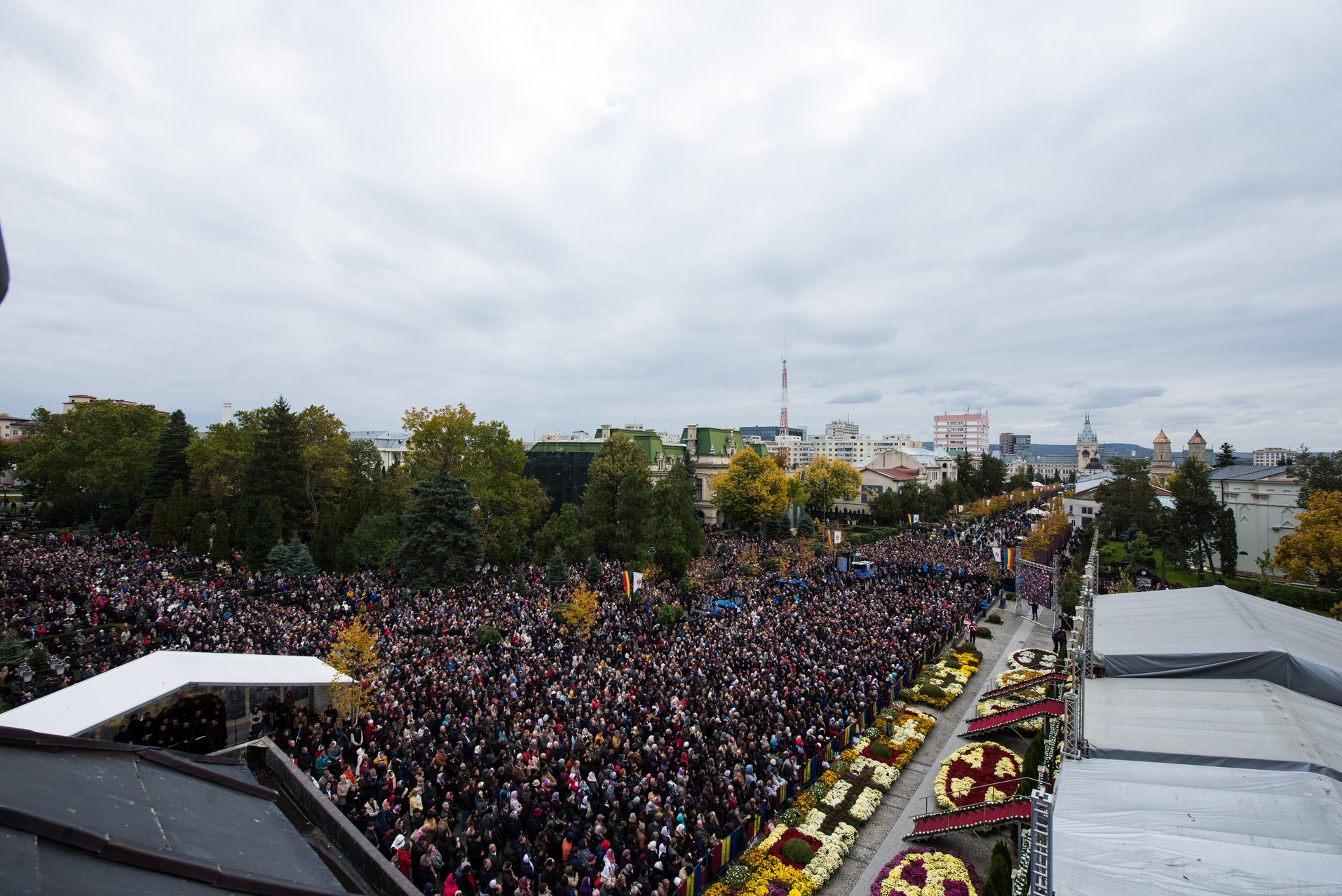 Sfânta Parascheva și-a primit închinătorii de ziua ei