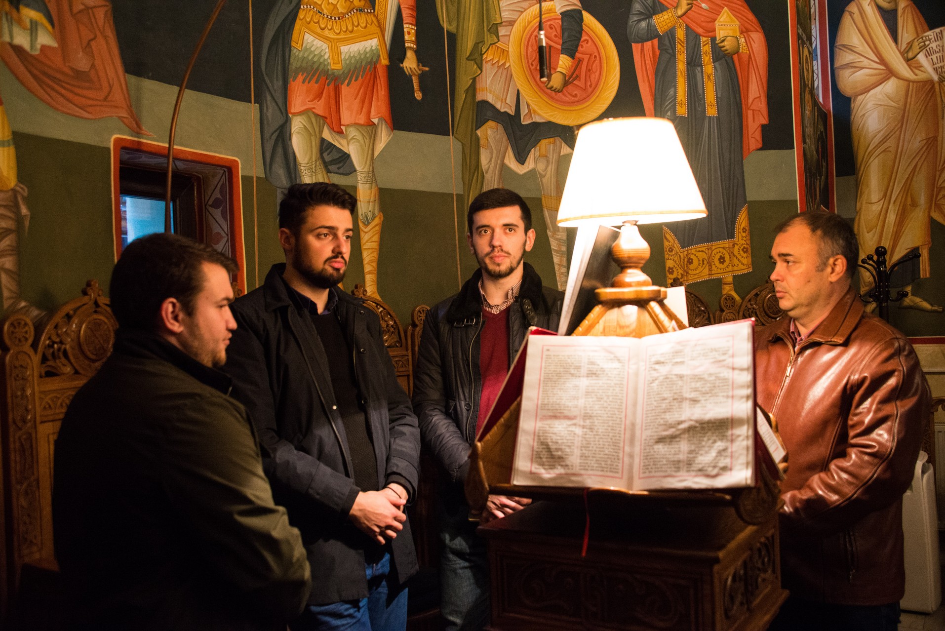 Sfântul Mare Mucenic Dimitrie a unit în rugăciune preoți și credincioși la Parohia Flora din Tătărași