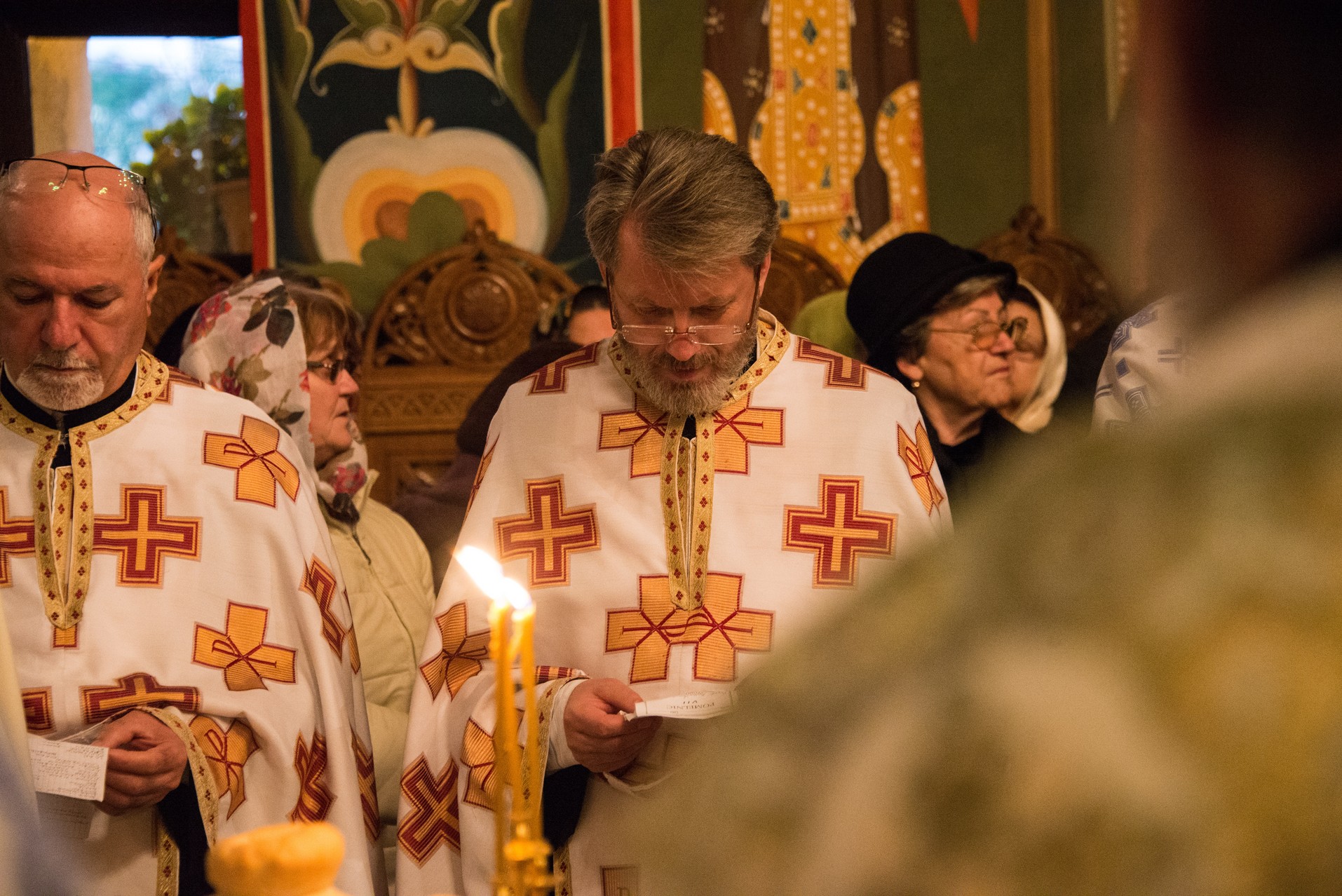 Sfântul Mare Mucenic Dimitrie a unit în rugăciune preoți și credincioși la Parohia Flora din Tătărași