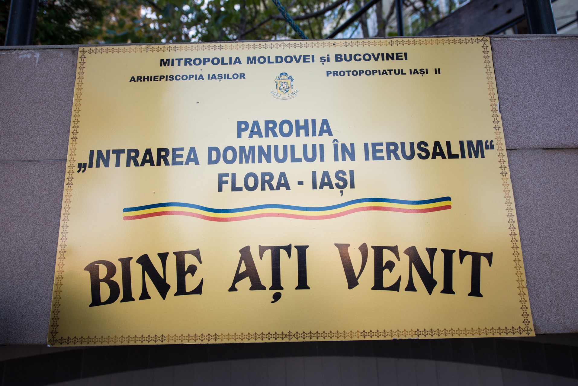 Sfântul Mare Mucenic Dimitrie a unit în rugăciune preoți și credincioși la Parohia Flora din Tătărași