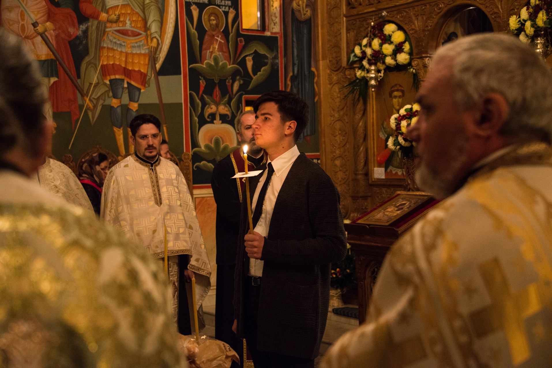 Sfântul Mare Mucenic Dimitrie a unit în rugăciune preoți și credincioși la Parohia Flora din Tătărași