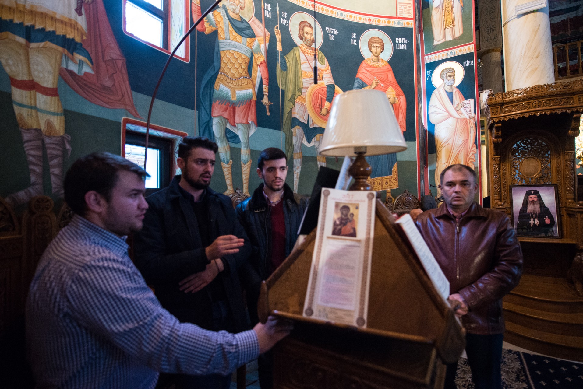 Sfântul Mare Mucenic Dimitrie a unit în rugăciune preoți și credincioși la Parohia Flora din Tătărași