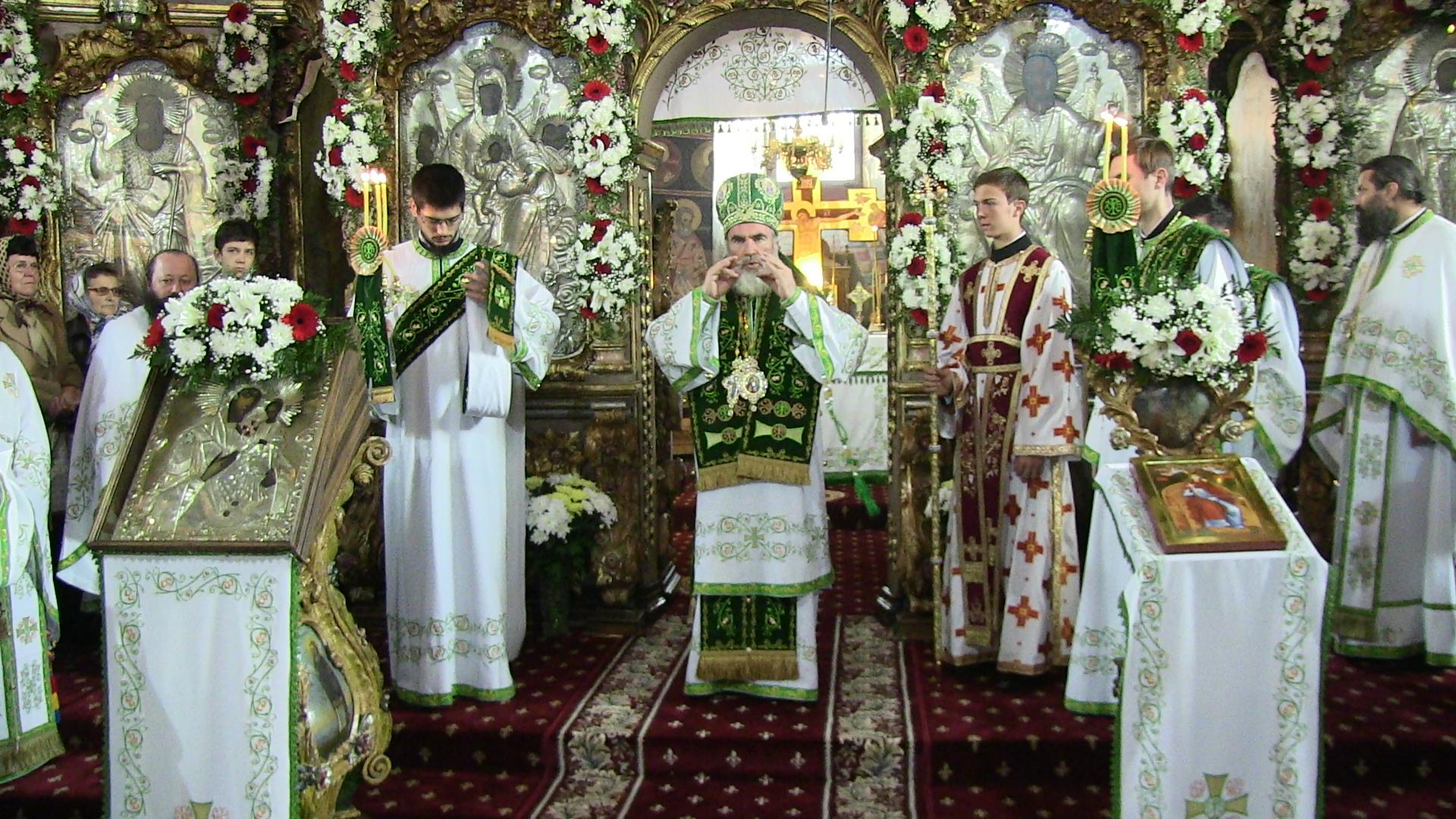 „Poporul român este născător de sfinţi şi de eroi“