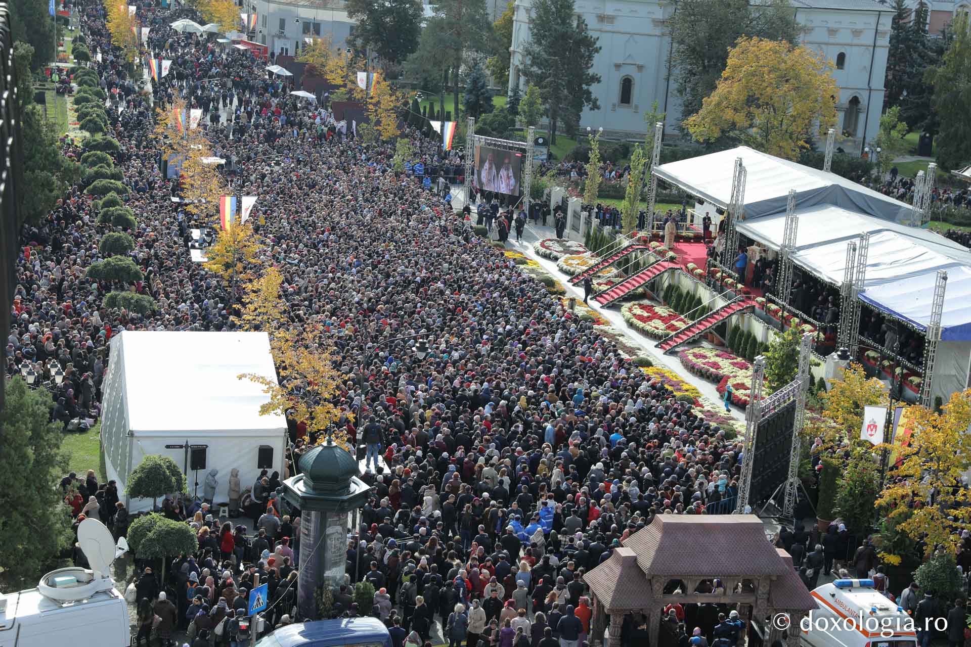 Ce s-a văzut şi ce nu s-a văzut la sărbătoarea Sfintei Parascheva
