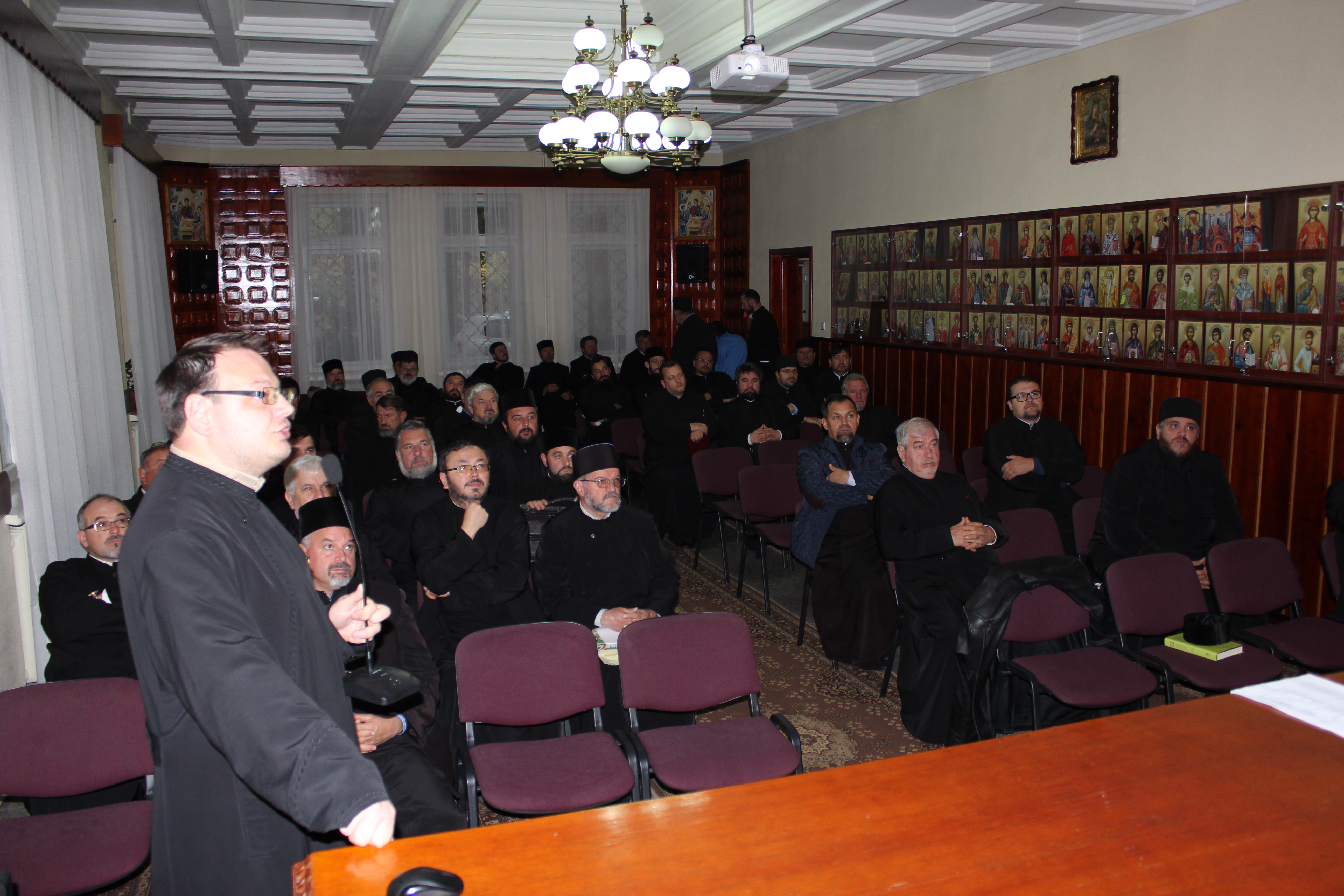 Şedinţe cu preoţii în protopopiatele Paşcani şi 2 Iaşi