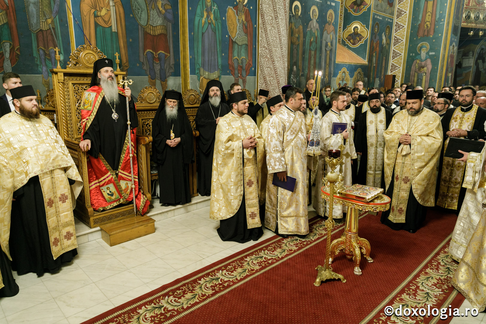 Întâmpinarea oficială a noului Episcop al Hușilor