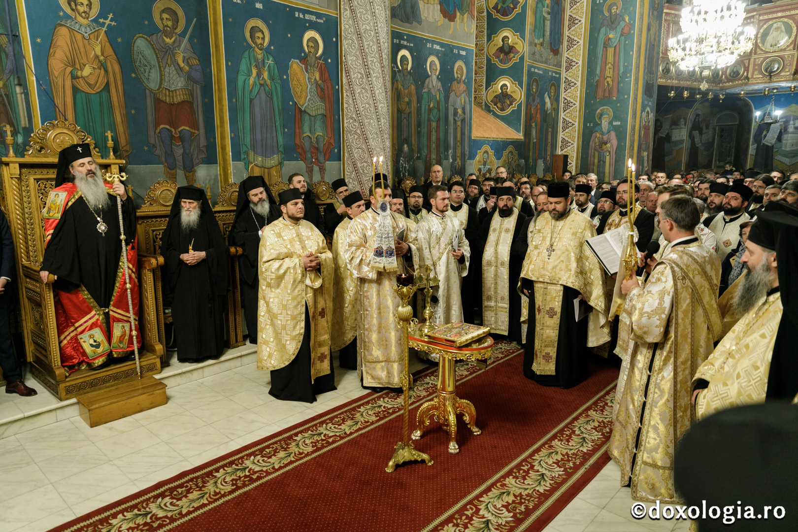 Întâmpinarea oficială a noului Episcop al Hușilor