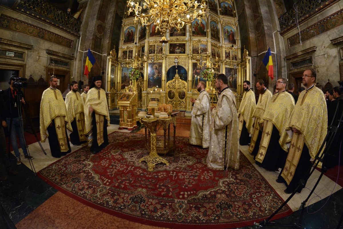 Priveghere în cinstea Sfântului Mare Mucenic Gheorghe