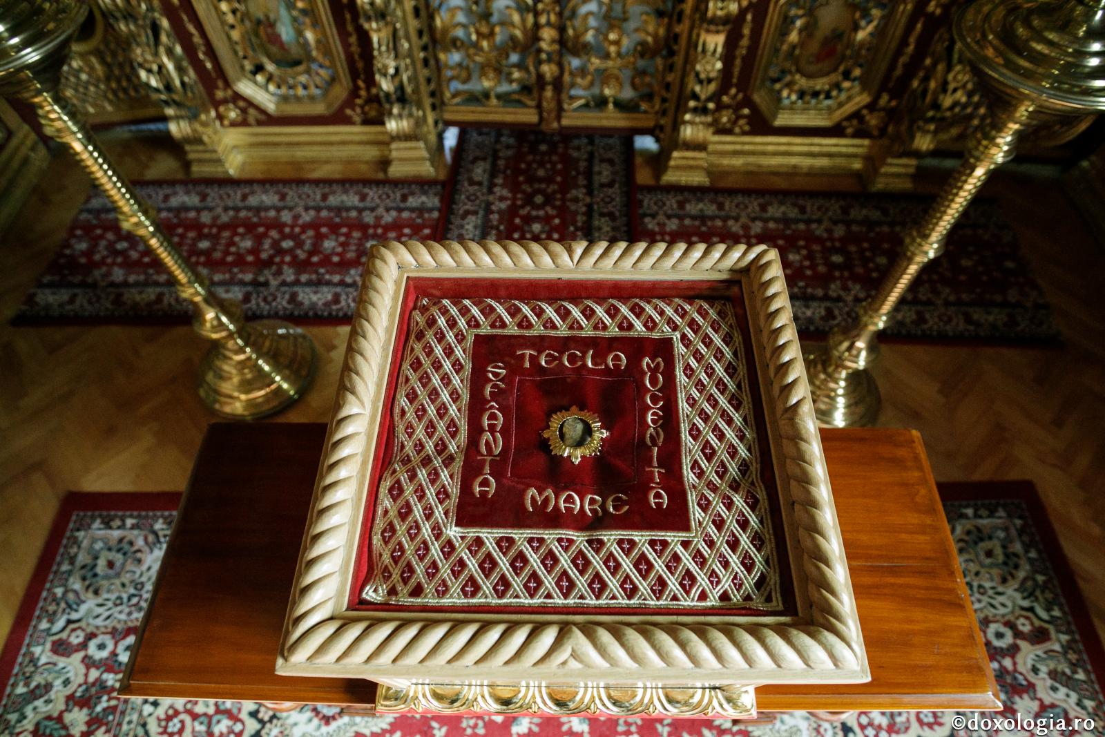 Condacul Sfintei Mucenițe Tecla