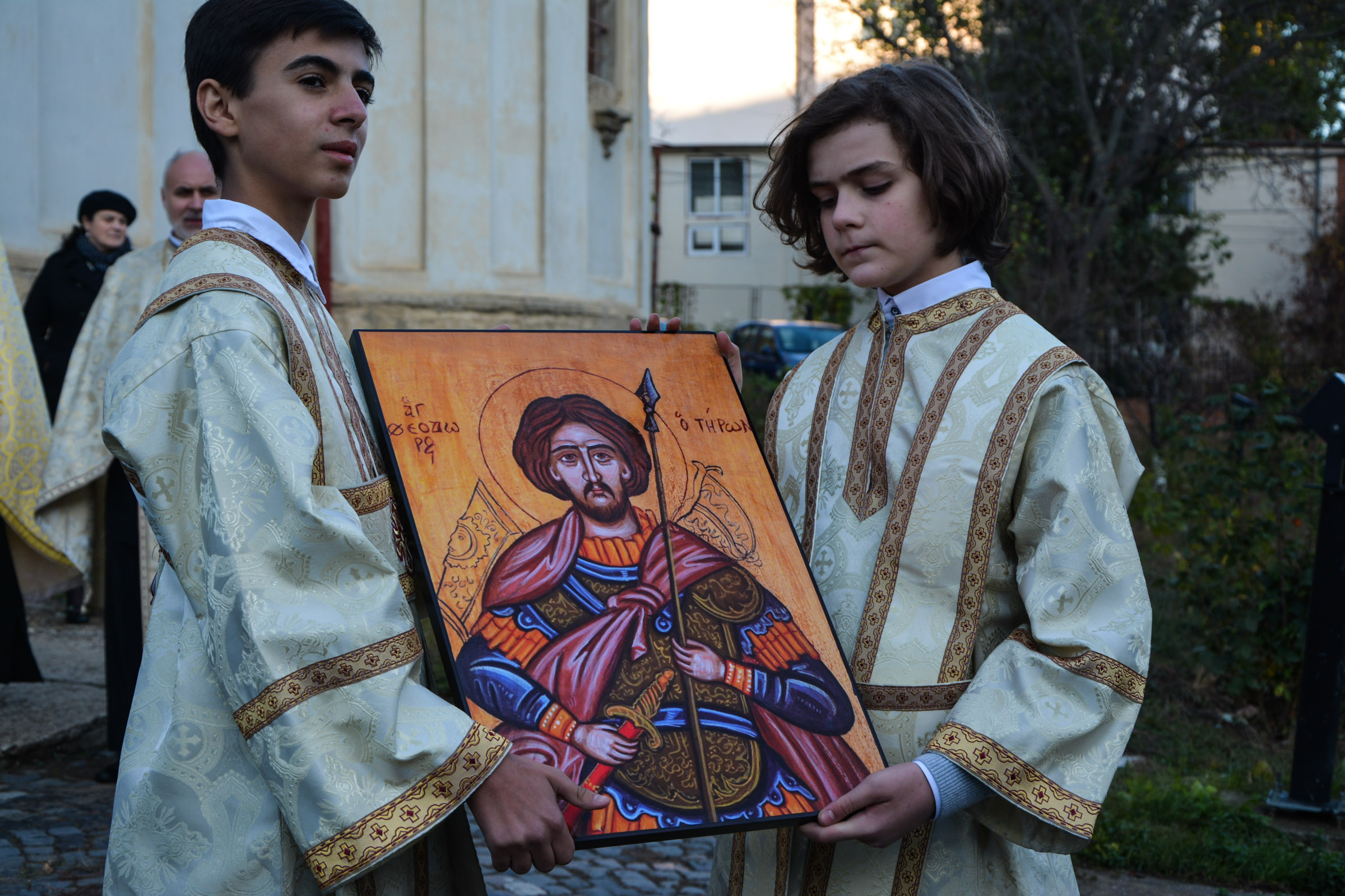 Fragment din moaștele Sfântului Teodor Tiron, dăruit Bisericii „Sfinții Teodori” din Iași