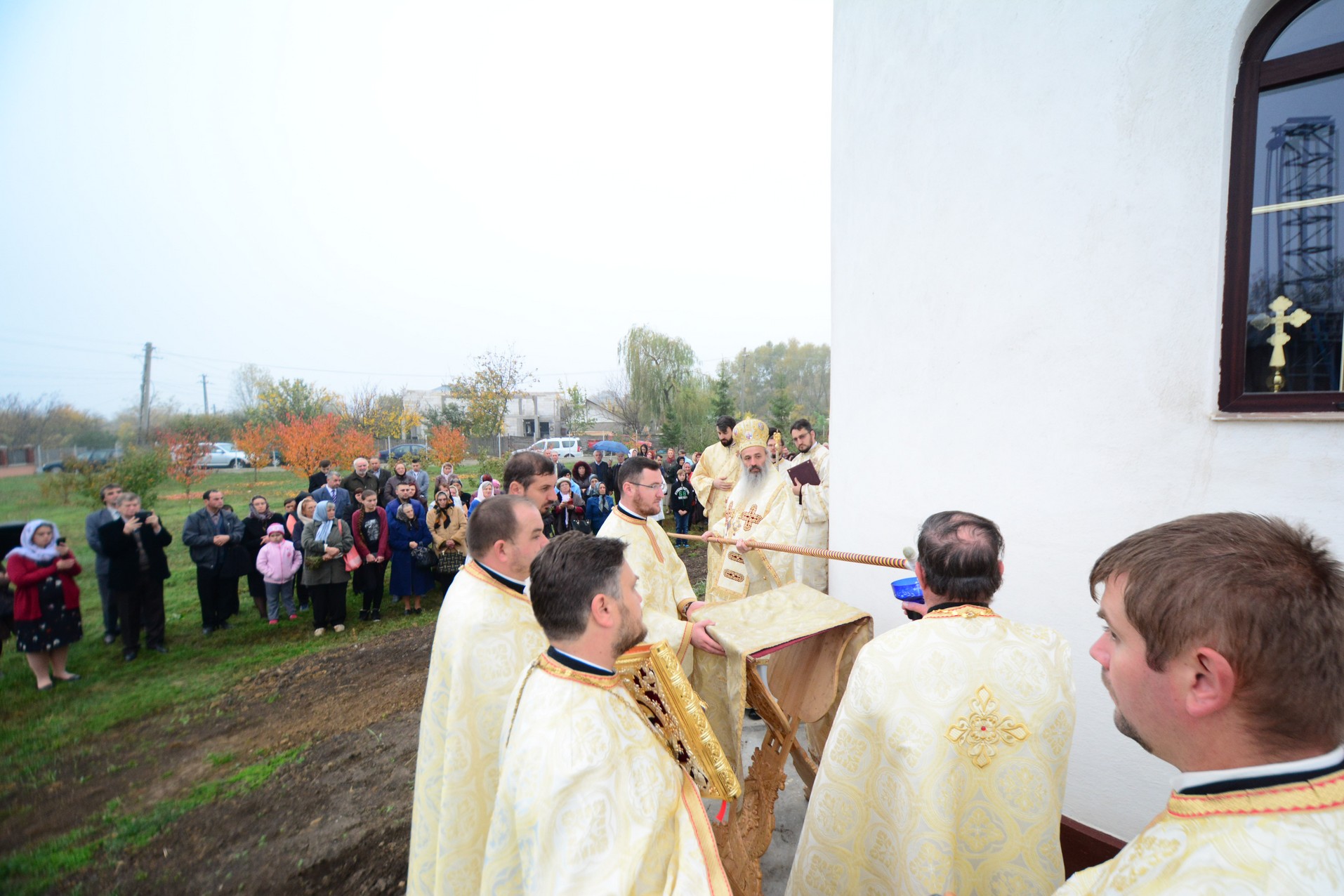 Foto: Adrian Sârbu Biserica Parohiei Bobuleşti a fost sfinţită