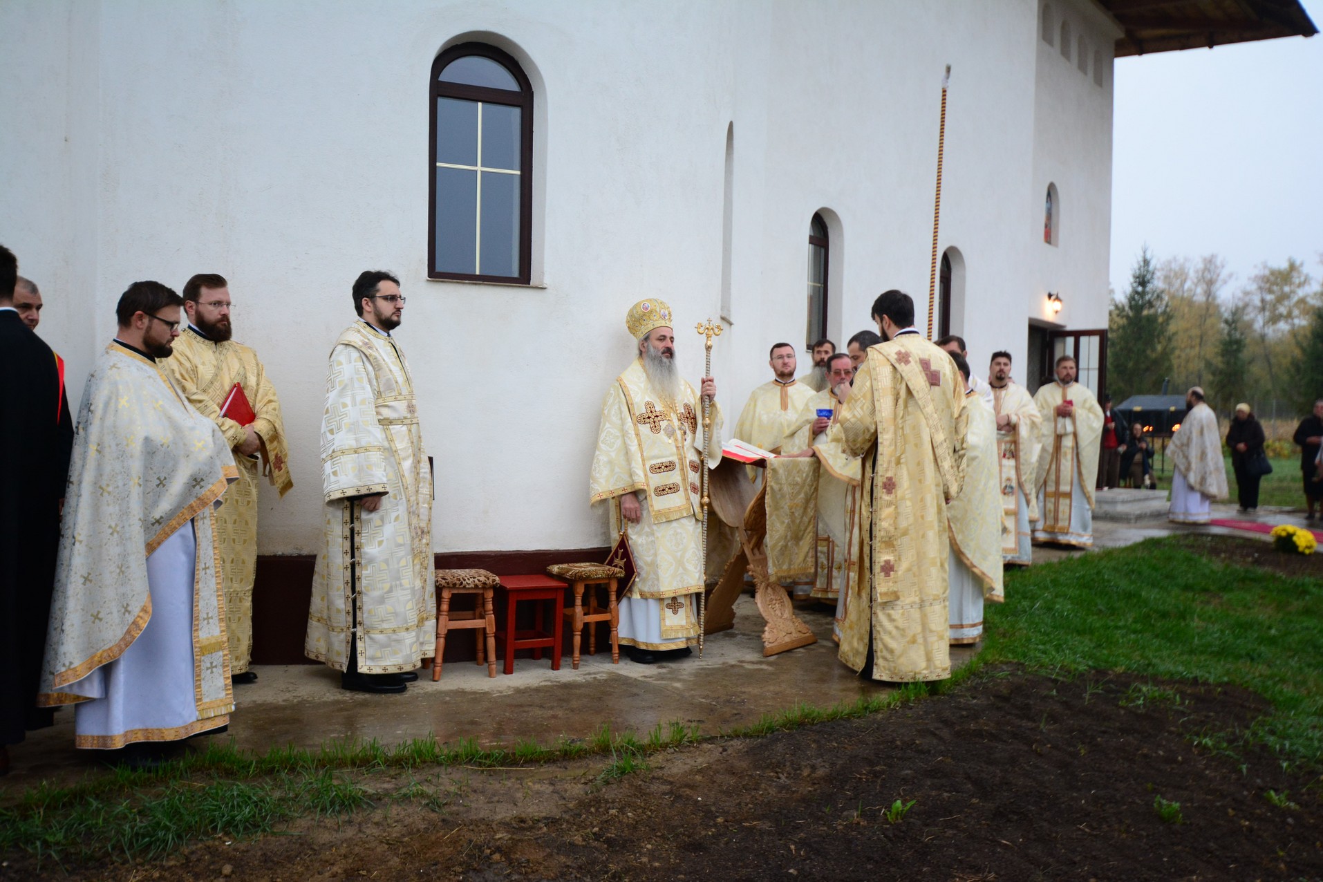 Foto: Adrian Sârbu Biserica Parohiei Bobuleşti a fost sfinţită