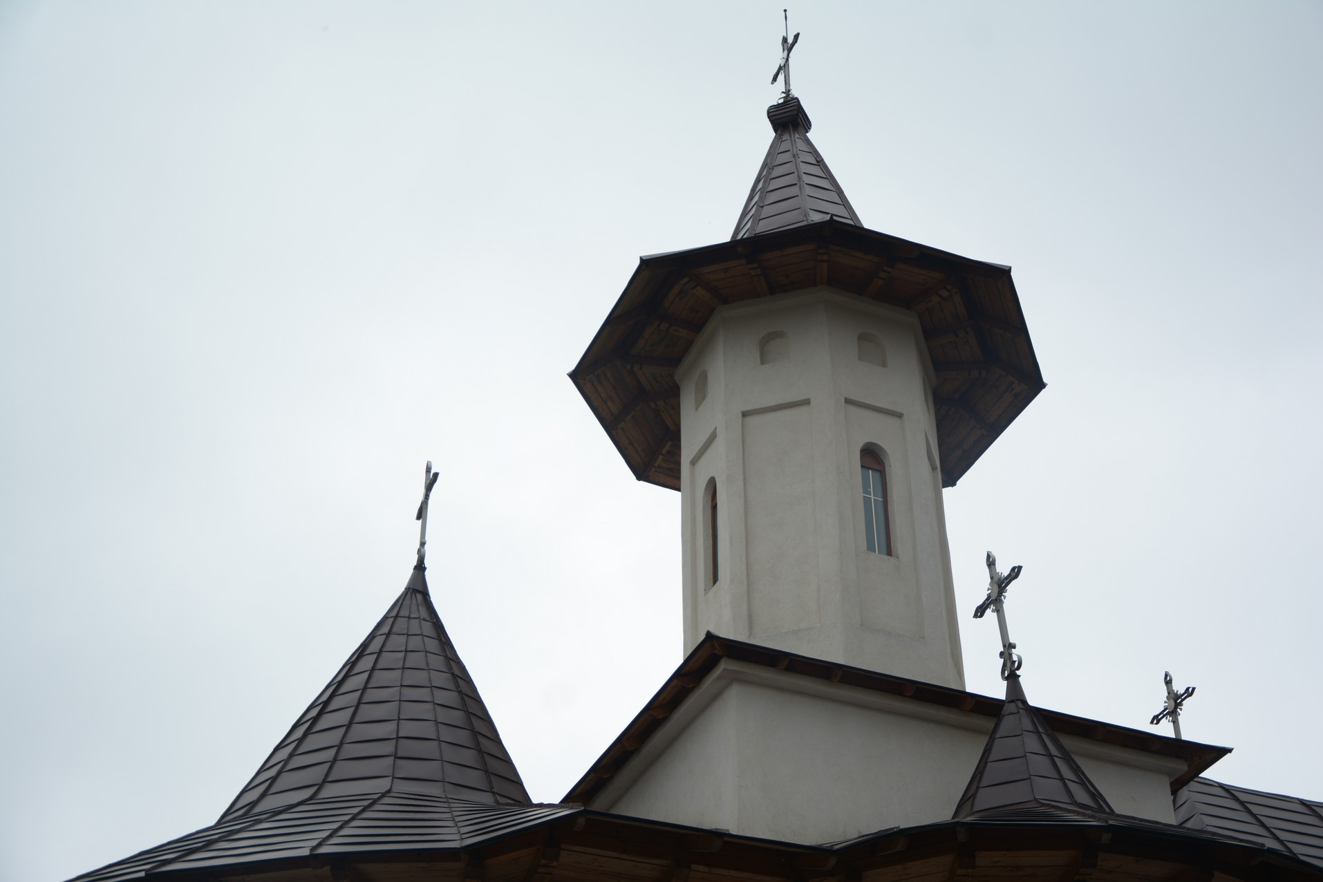 Foto: Adrian Sârbu Biserica Parohiei Bobuleşti a fost sfinţită