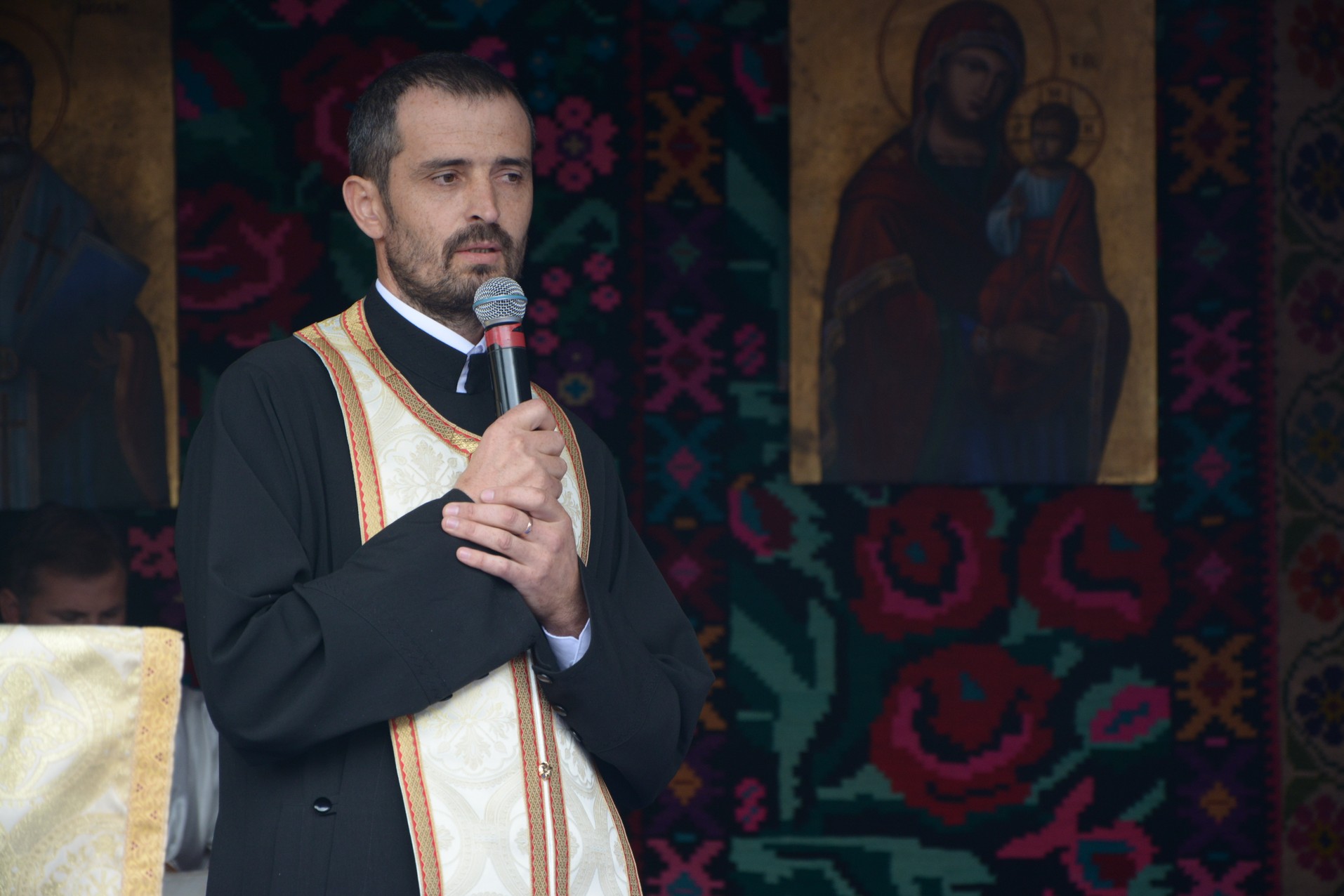 Foto: Adrian Sârbu Biserica Parohiei Bobuleşti a fost sfinţită