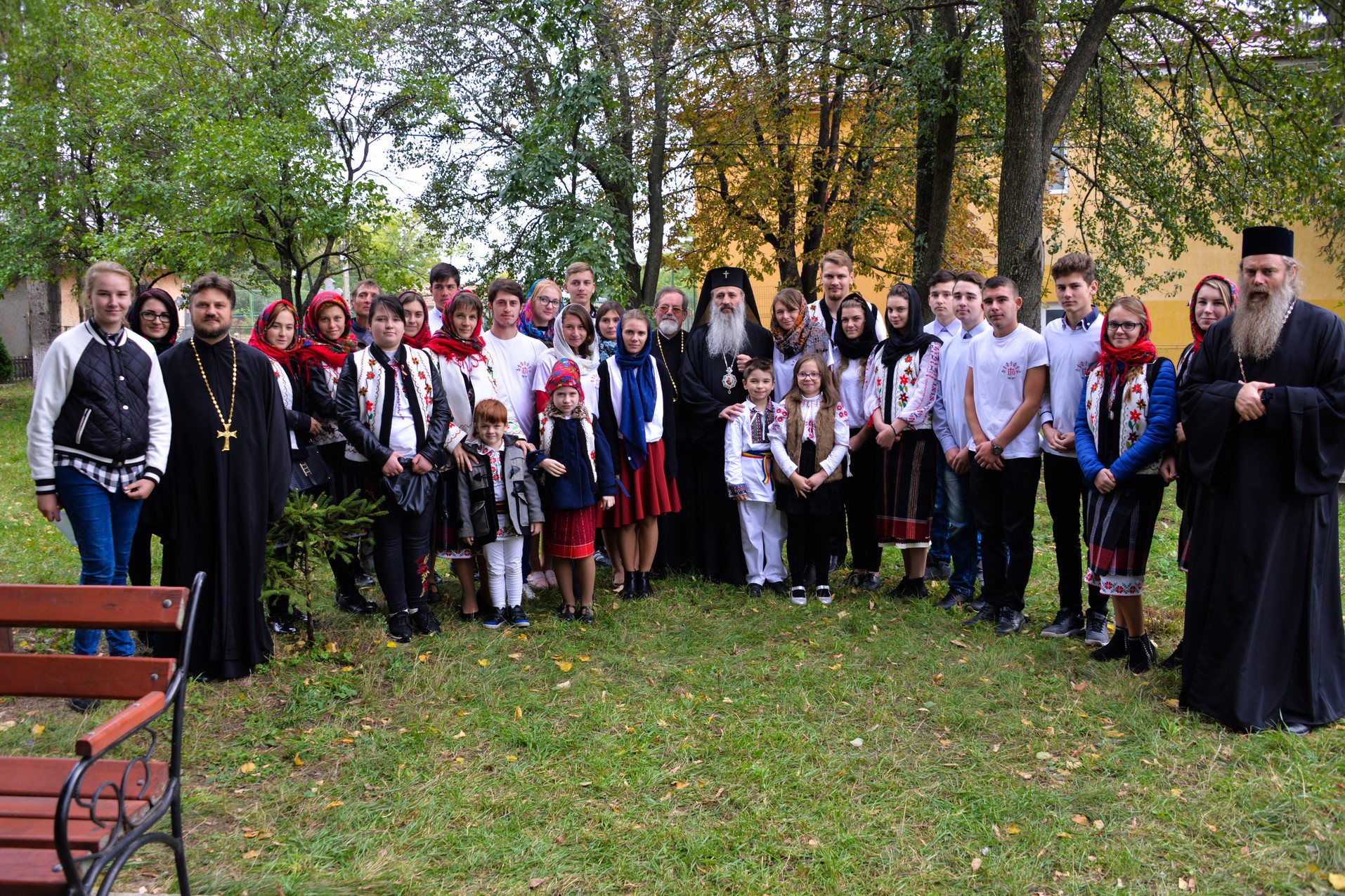 Resfințire de biserică la Drăgușeni: „Viața creștinului este o mucenicie de fiecare zi”