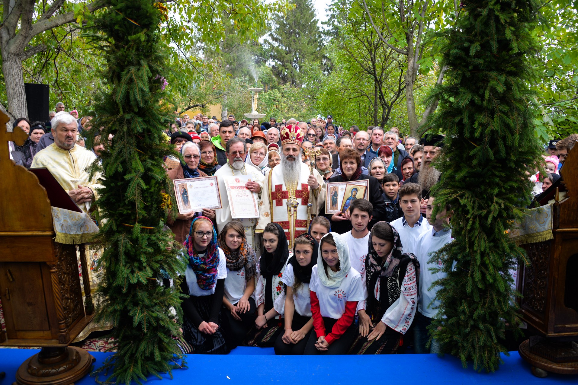 Resfințire de biserică la Drăgușeni: „Viața creștinului este o mucenicie de fiecare zi”