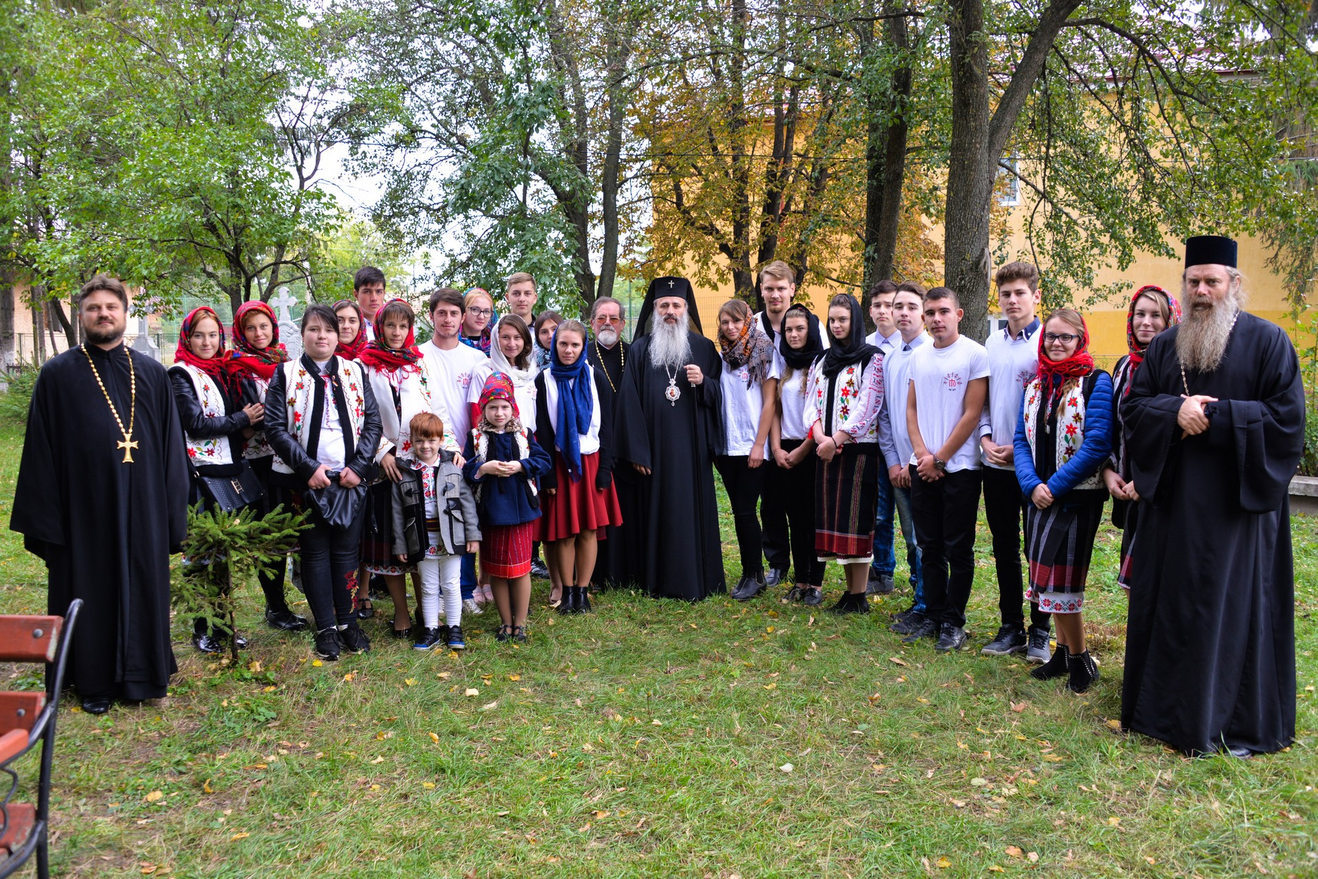 Resfințire de biserică la Drăgușeni: „Viața creștinului este o mucenicie de fiecare zi”