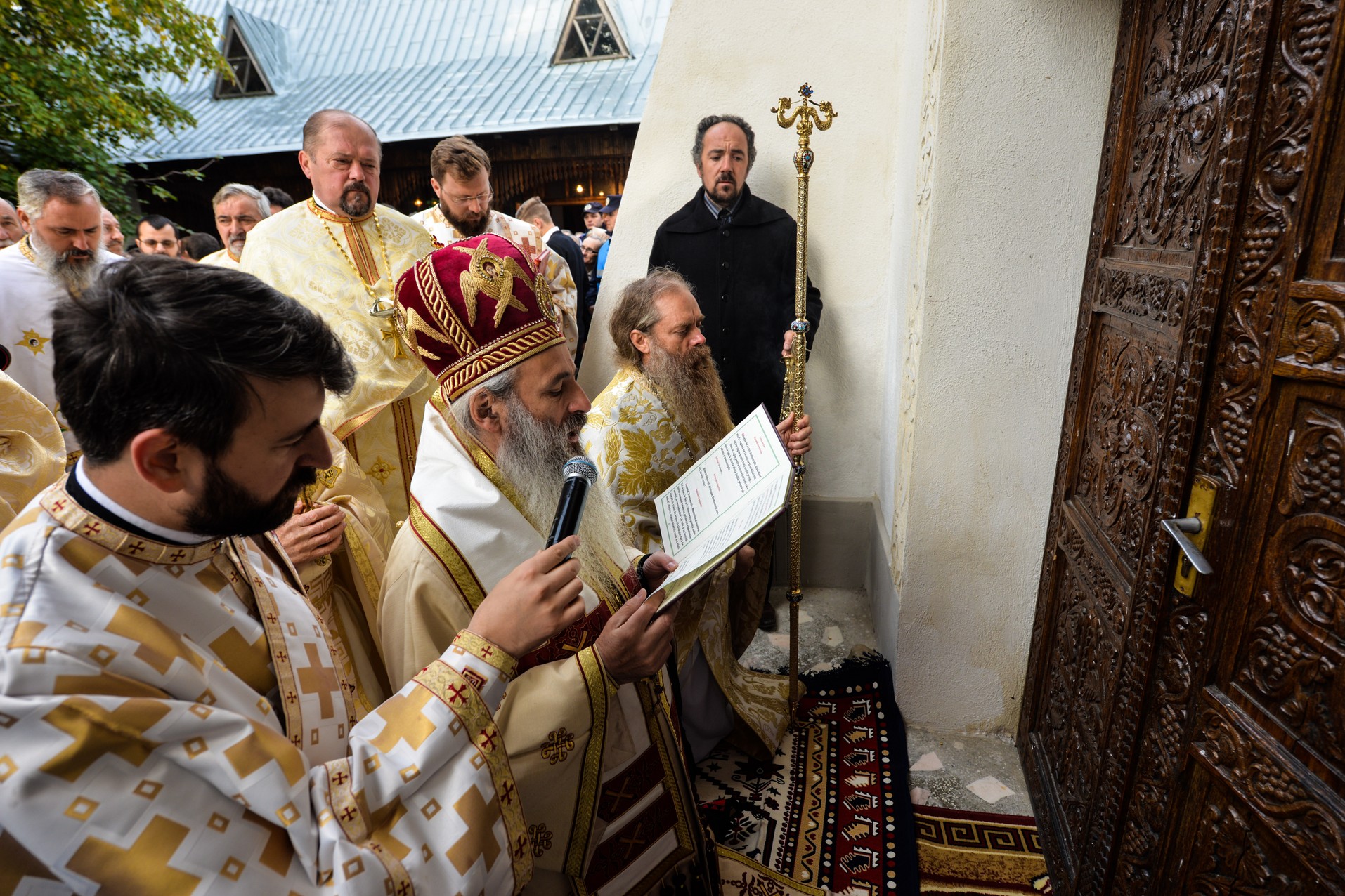 Resfințire de biserică la Drăgușeni: „Viața creștinului este o mucenicie de fiecare zi”