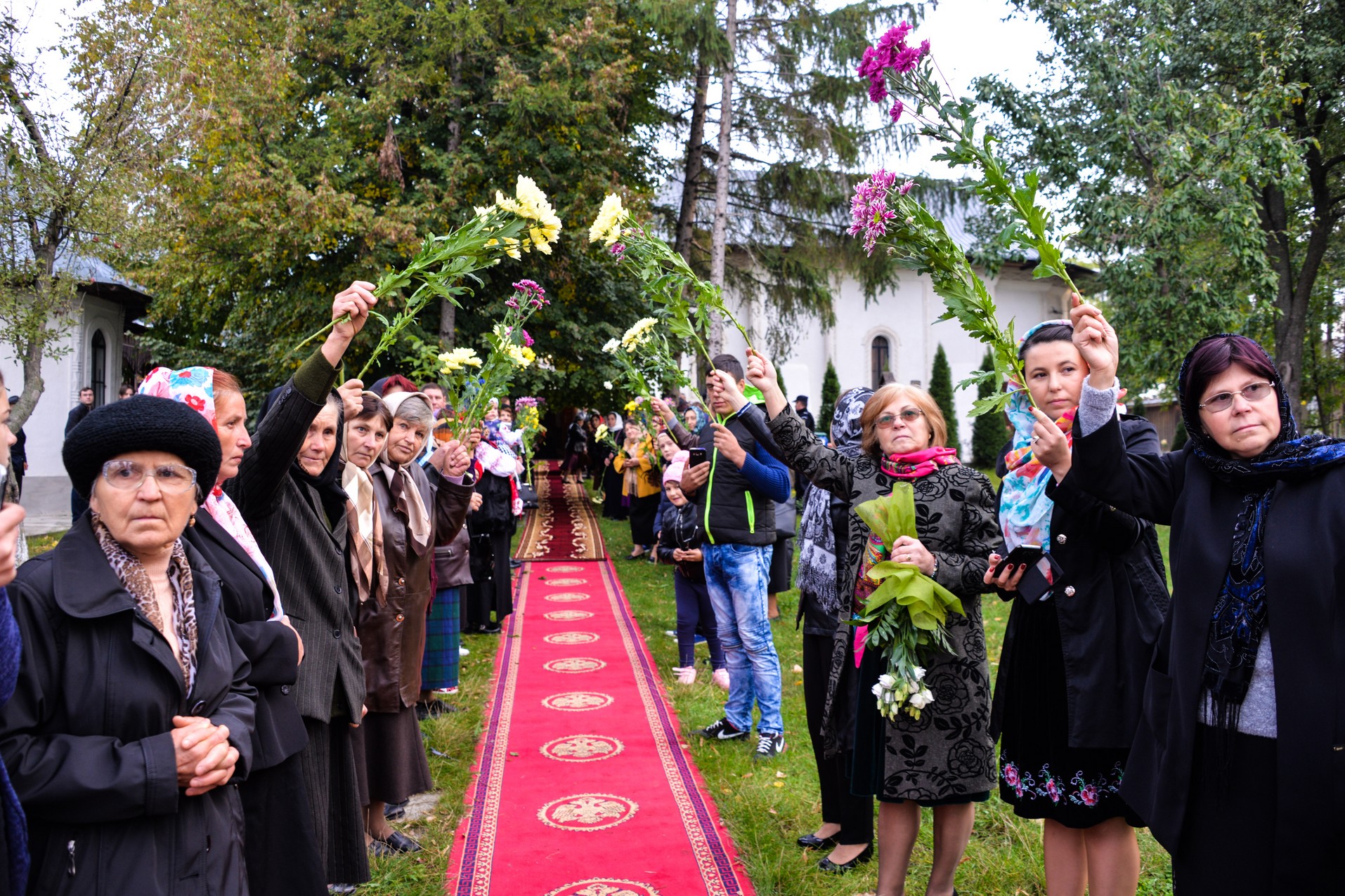 Resfințire de biserică la Drăgușeni: „Viața creștinului este o mucenicie de fiecare zi”