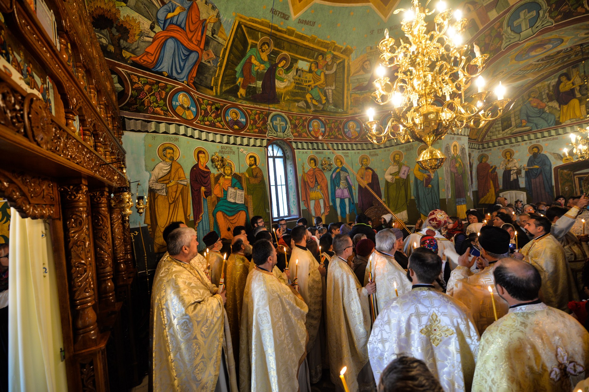 Resfințire de biserică la Drăgușeni: „Viața creștinului este o mucenicie de fiecare zi”