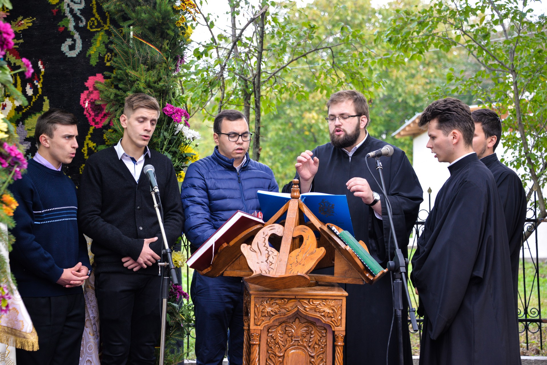 Resfințire de biserică la Drăgușeni: „Viața creștinului este o mucenicie de fiecare zi”