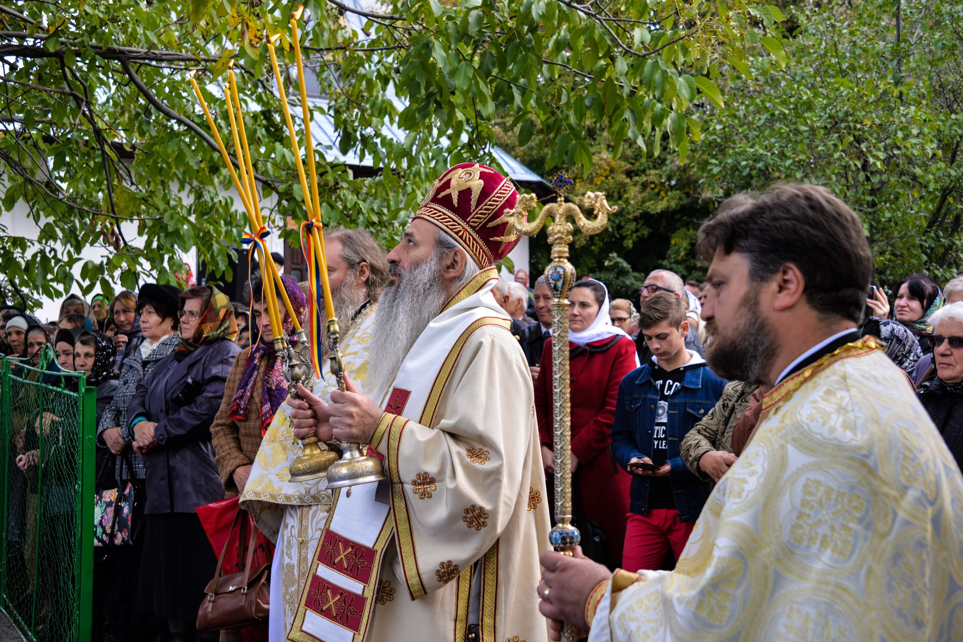 Resfințire de biserică la Drăgușeni: „Viața creștinului este o mucenicie de fiecare zi”