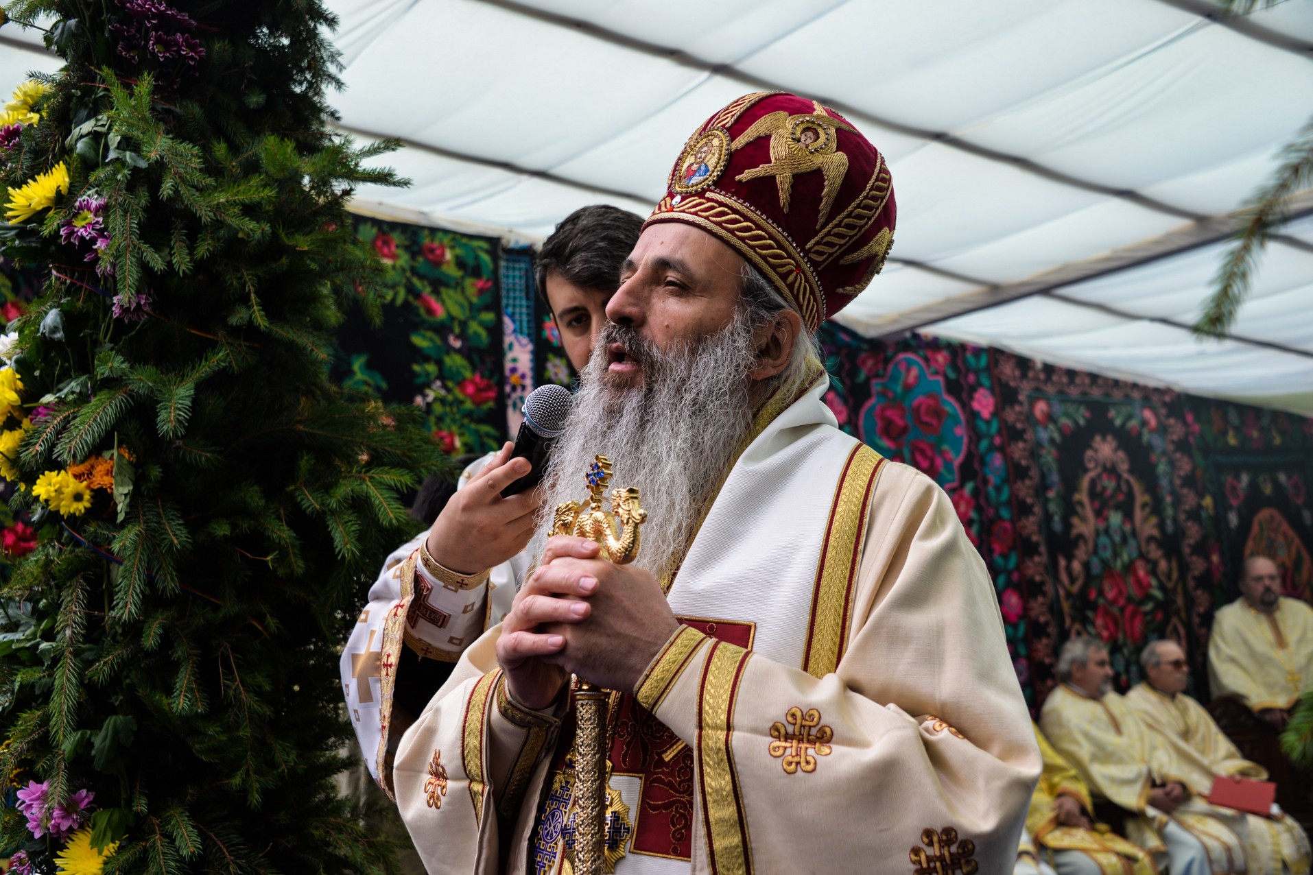 Resfințire de biserică la Drăgușeni: „Viața creștinului este o mucenicie de fiecare zi”