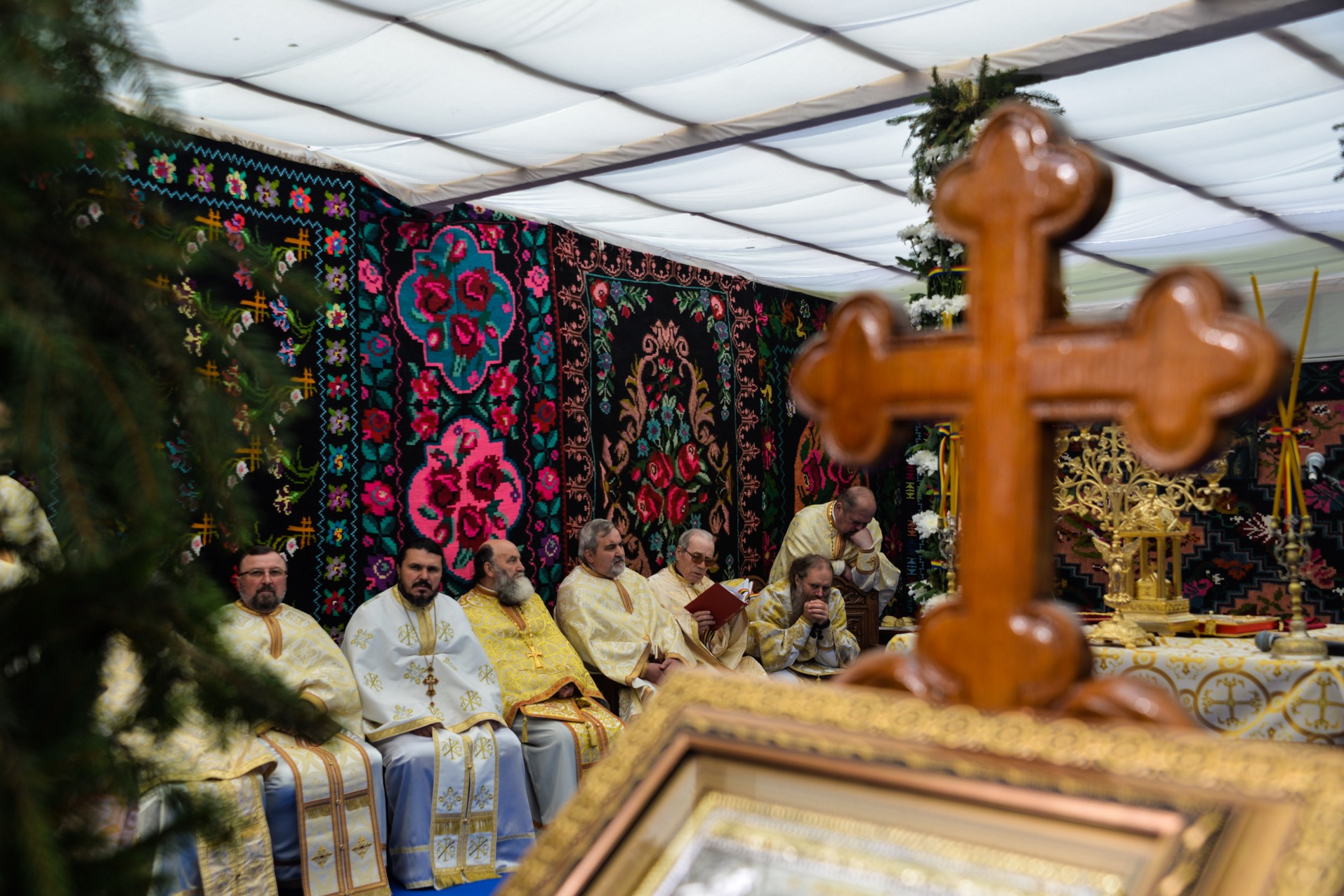 Resfințire de biserică la Drăgușeni: „Viața creștinului este o mucenicie de fiecare zi”