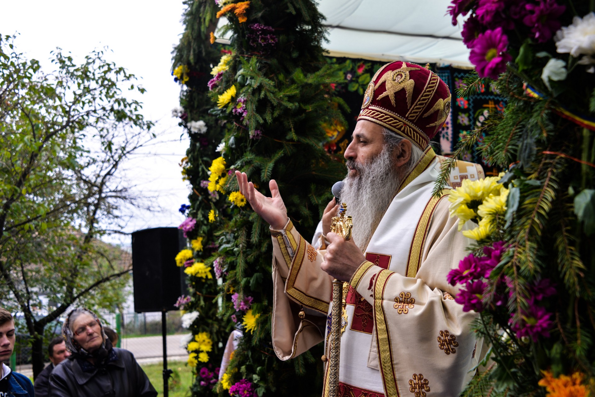 Resfințire de biserică la Drăgușeni: „Viața creștinului este o mucenicie de fiecare zi”