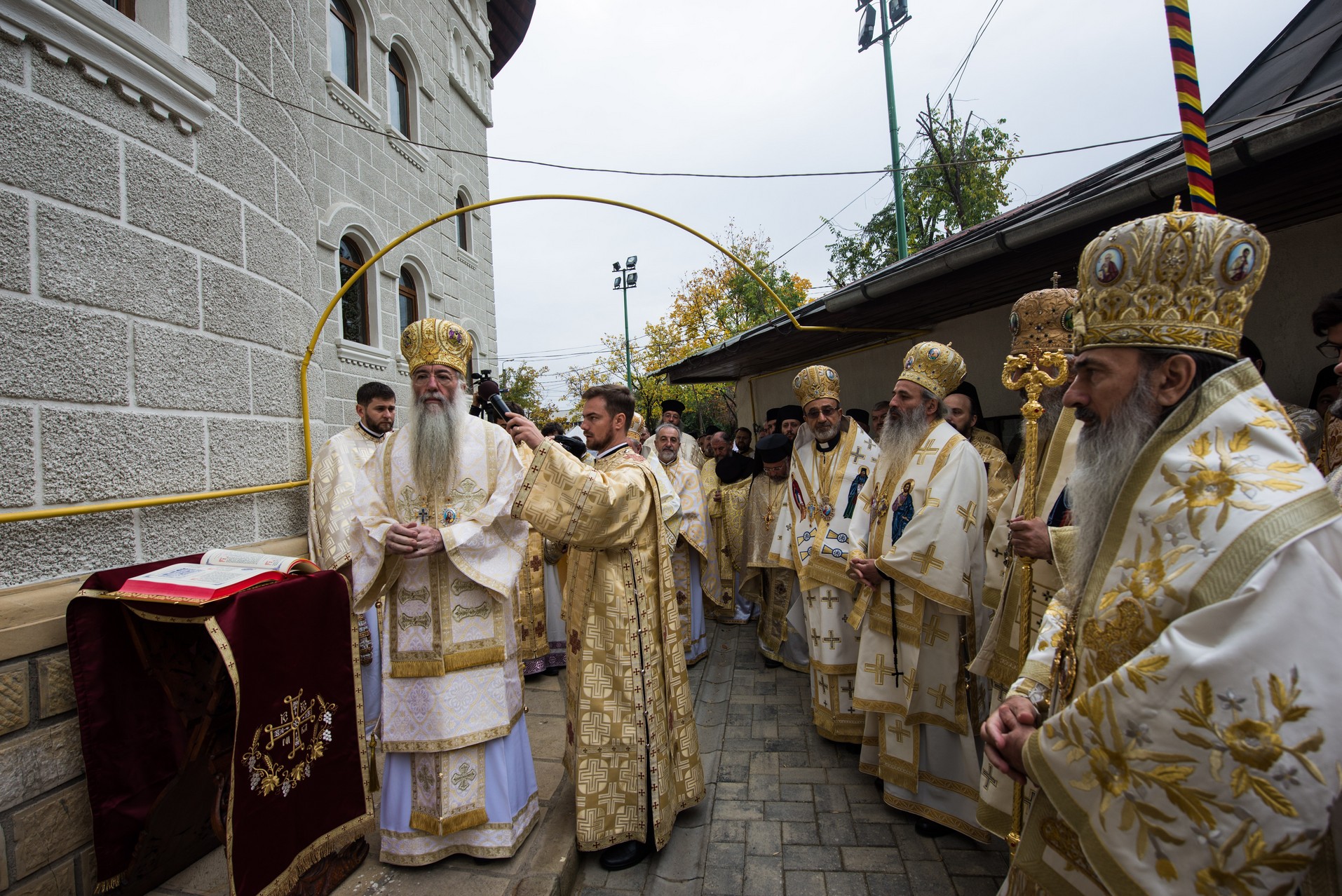 Sărbătoare istorică în cartierul ieșean Alexandru cel Bun: Biserica „Sfântul Ierarh Nectarie” a fost sfințită
