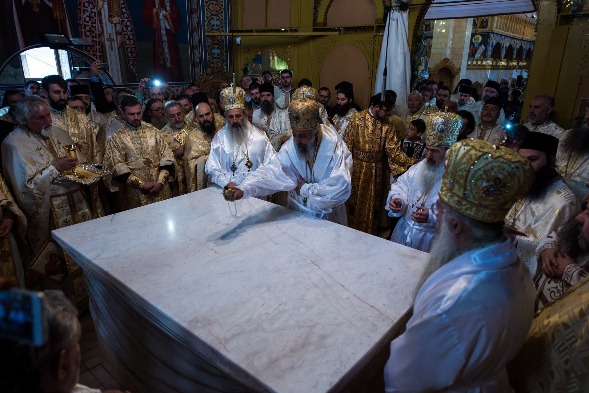 Sărbătoare istorică în cartierul ieșean Alexandru cel Bun: Biserica „Sfântul Ierarh Nectarie” a fost sfințită