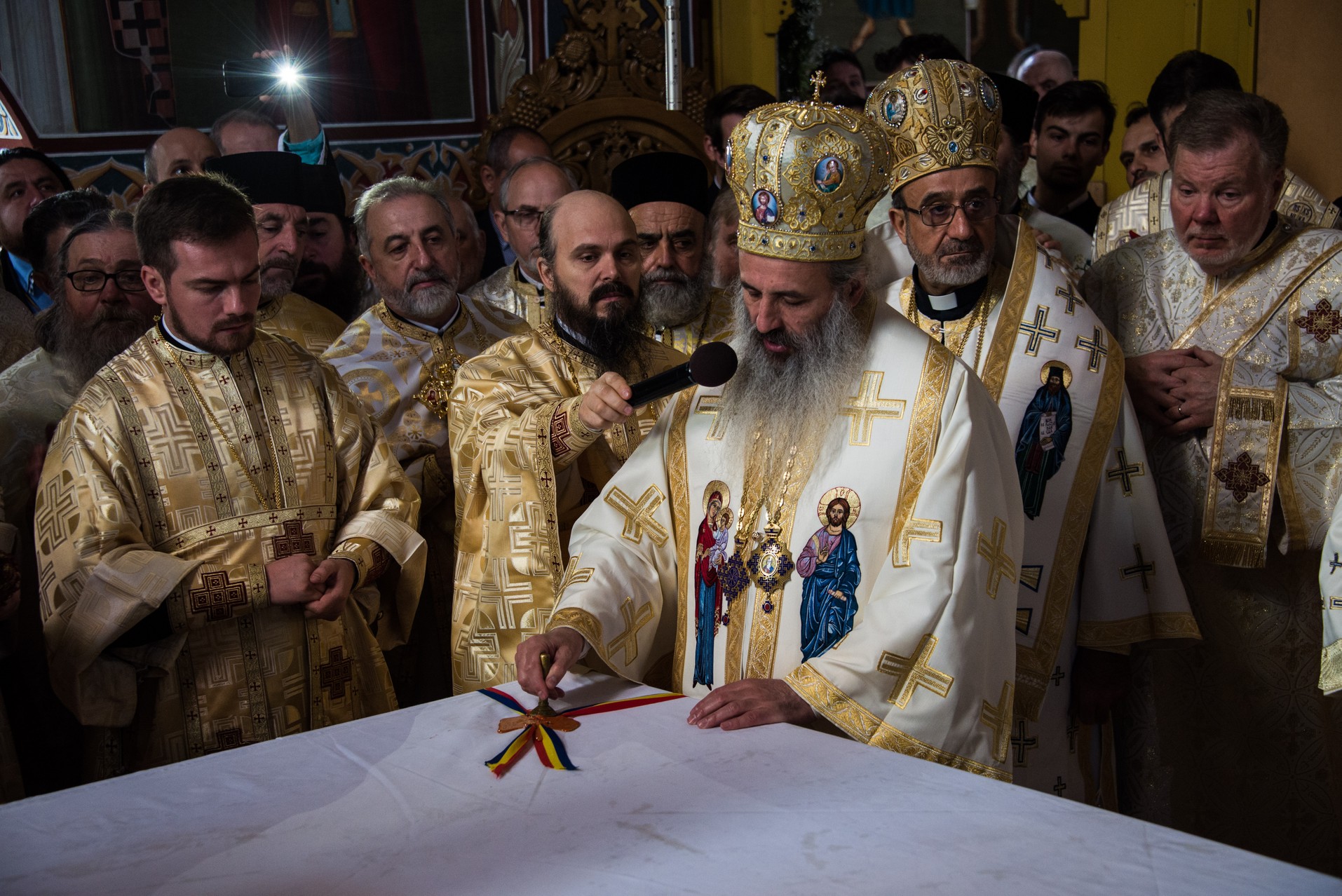 Sărbătoare istorică în cartierul ieșean Alexandru cel Bun: Biserica „Sfântul Ierarh Nectarie” a fost sfințită