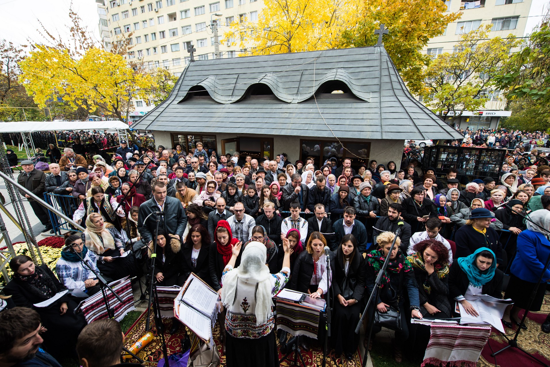 Sărbătoare istorică în cartierul ieșean Alexandru cel Bun: Biserica „Sfântul Ierarh Nectarie” a fost sfințită